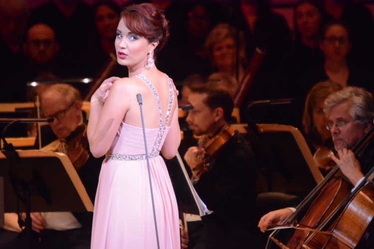 Sierra-Boggess-Concerts-tn-1000_14.jpg