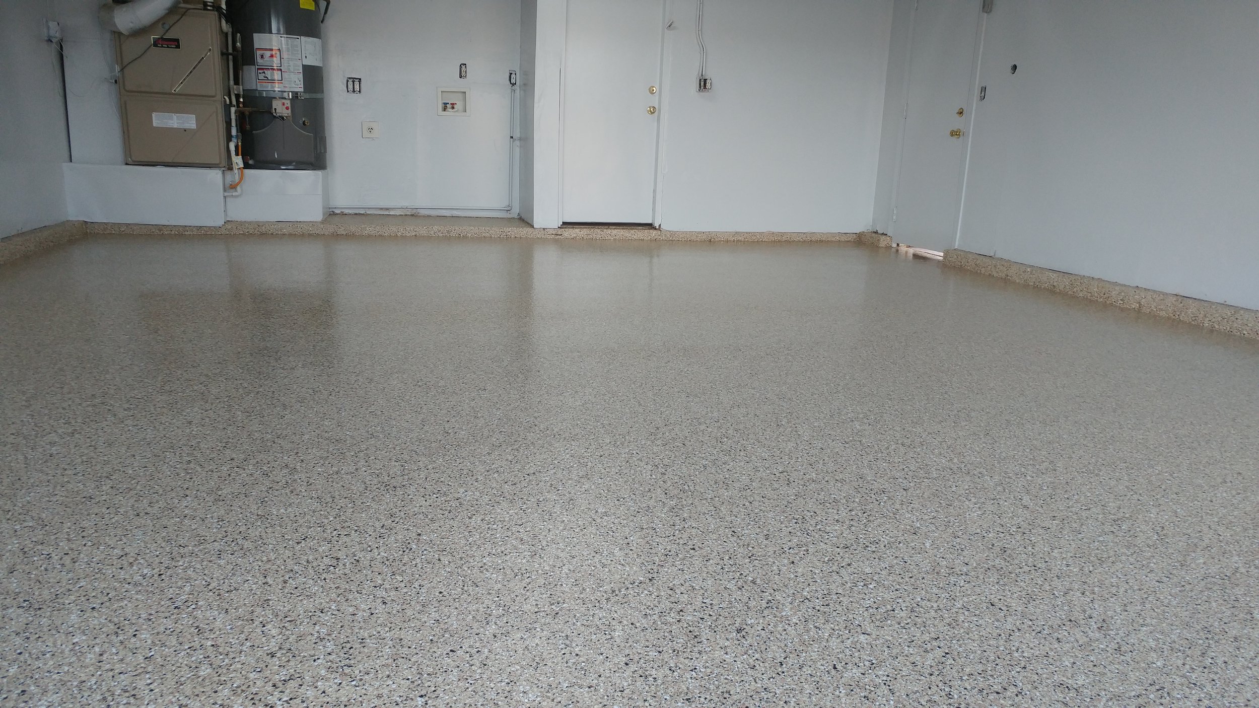 Older Home in Sacramento Transforms their Garage with a New Epoxy Floor