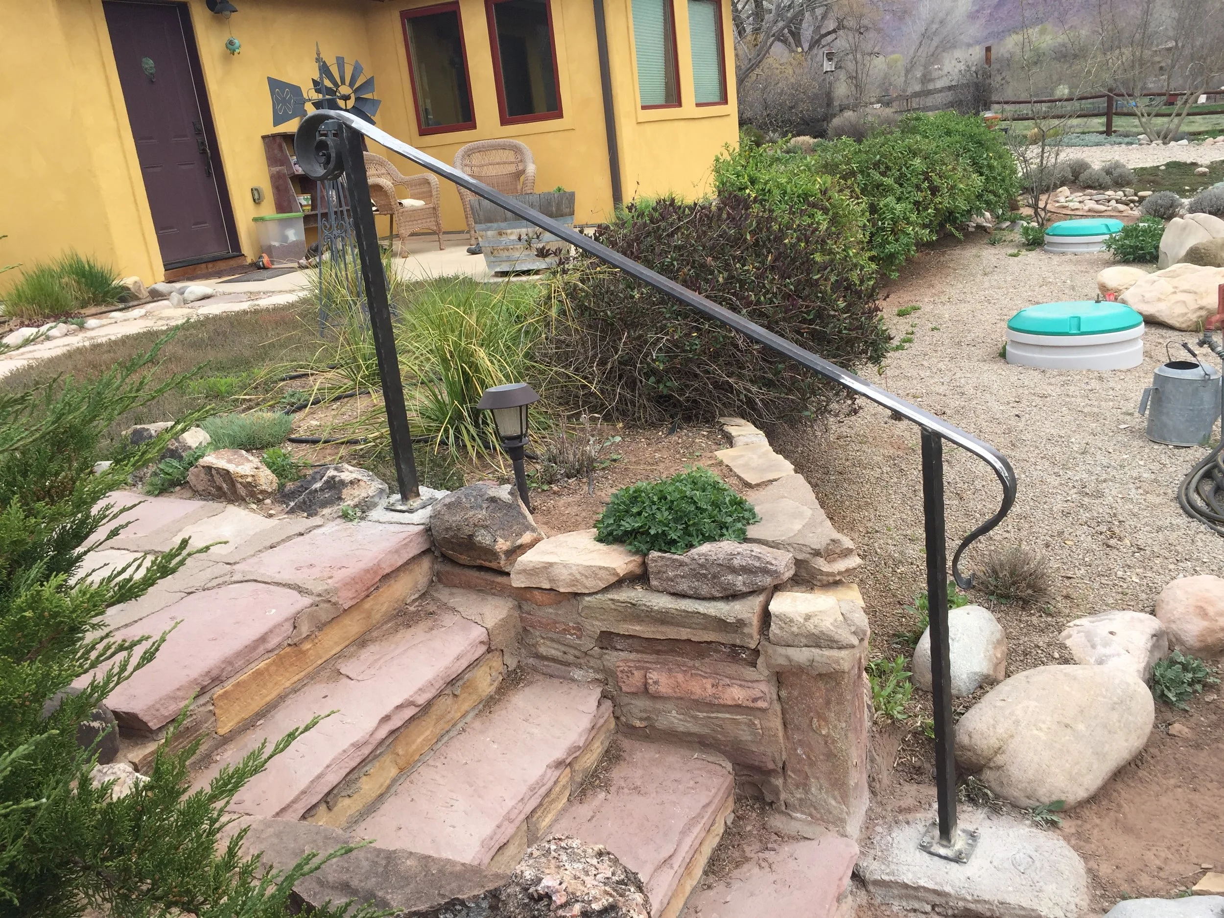 yard hand rail.JPG