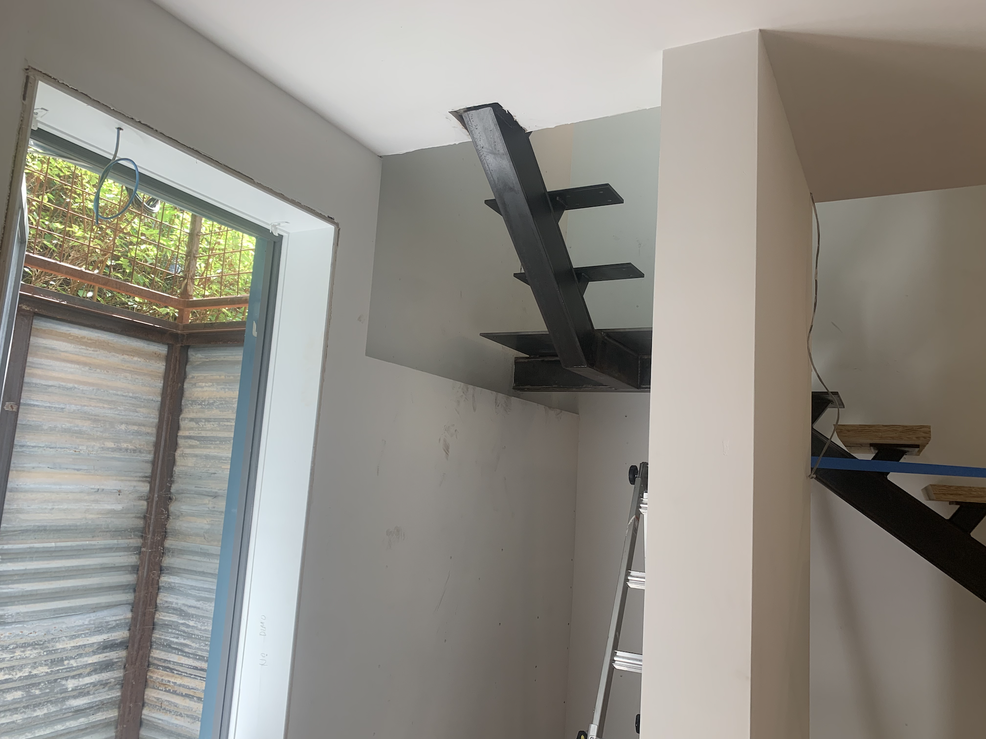 telluride single stringer floating stairs.png