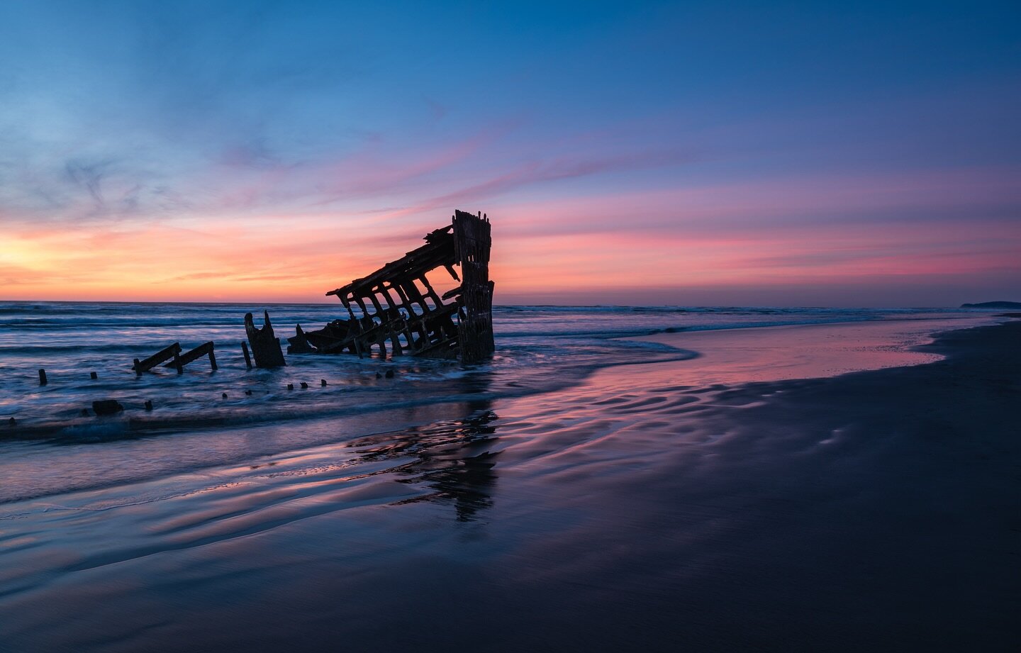 The Peter Iredale shipwreck on the northern coast of Oregon. It dates back over a hundred years to 1906 when it was ran ashore by a huge storm. ↠
↠
↠
↠ #Mitchellcoylephotography #nikon #photooftheday #roamtheplanet #travel #oregon #pacificnorthwest #