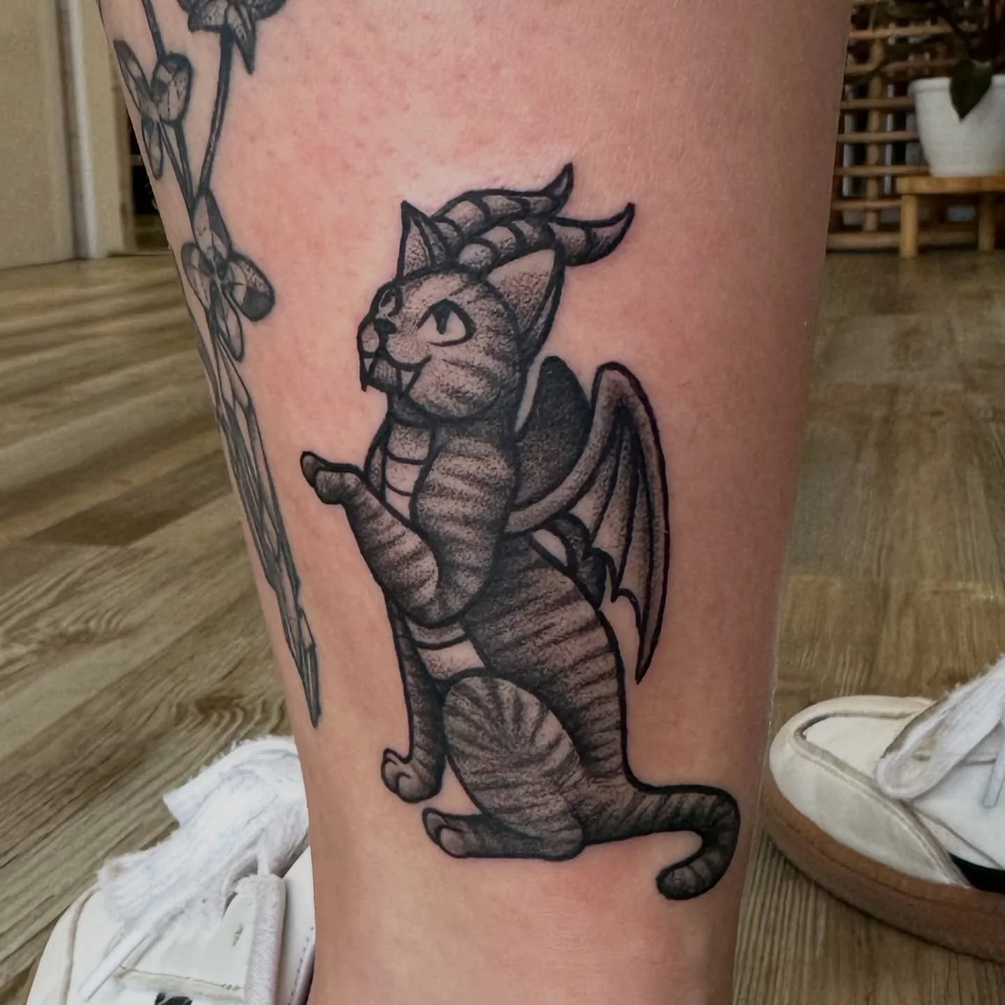 Throwback to this kitty dragon from my GWYG tattoo last June! So excited to roll out my new theme for March. 🥰😁✨ More information coming soon!!!