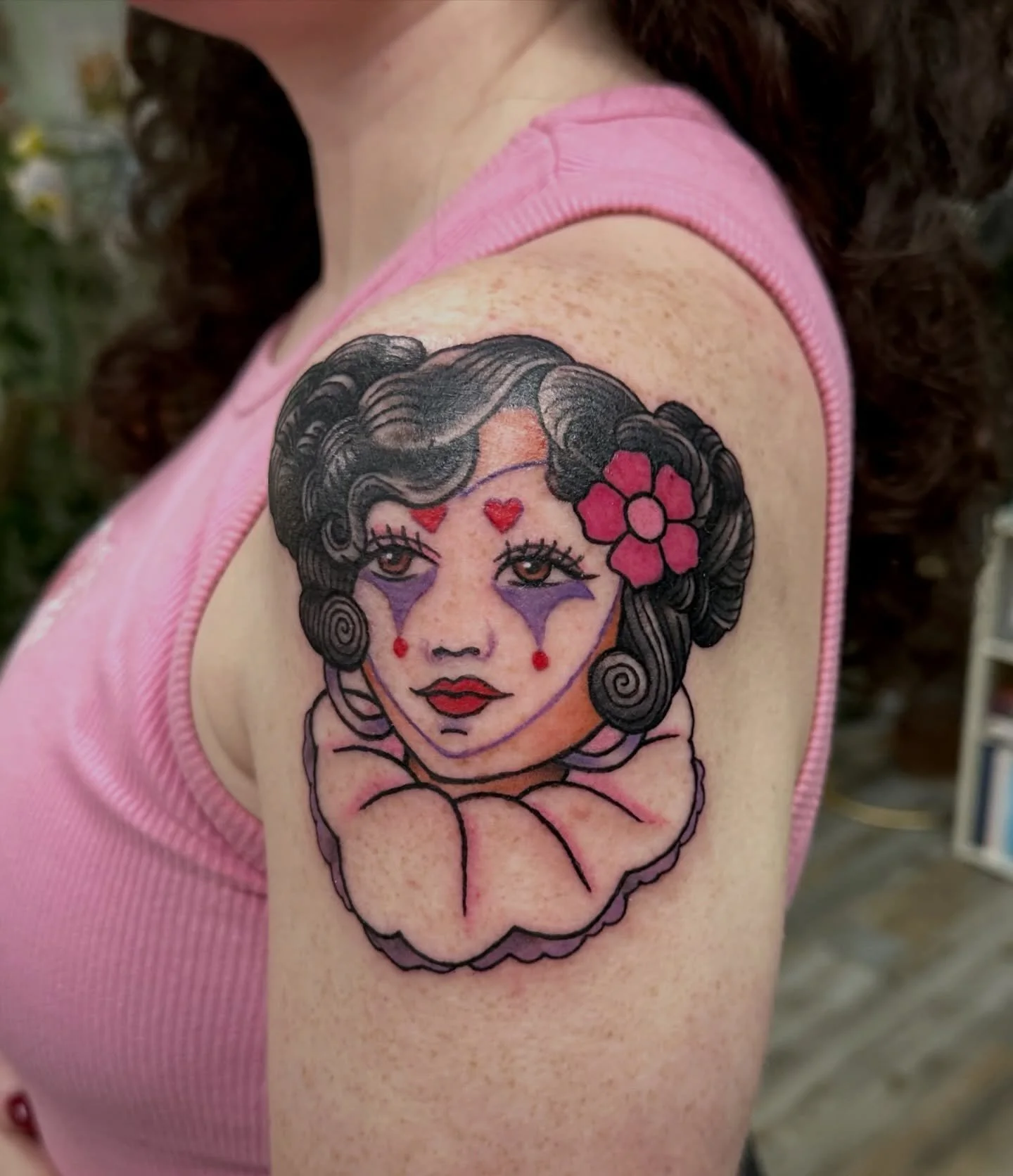 Don&rsquo;t mind us, we&rsquo;re just clowning around! 🤡💖 This was such a fun, cute tattoo! 😊 Can&rsquo;t wait to make more like this. 

💚 @luckygoosetattoo 
📍 Kennesaw, GA