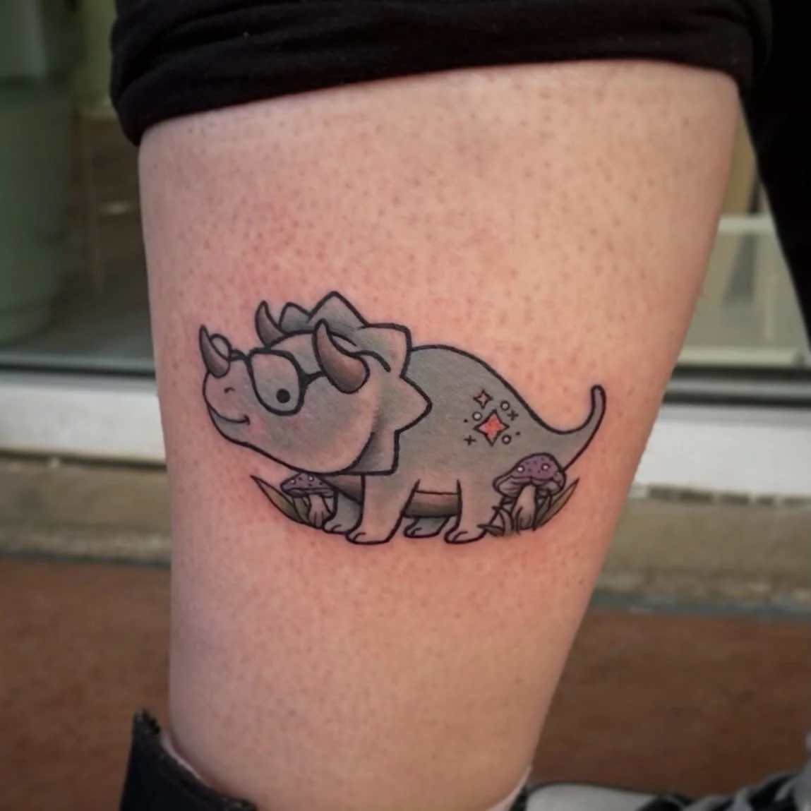 Our first Sunny Days Dino GWYG!! 😊✨ We customized the colors and  I LOVE how this cutie came out. 🙌🏼💕

💚 @luckygoosetattoo 💚
📍 Kennesaw, GA 📍