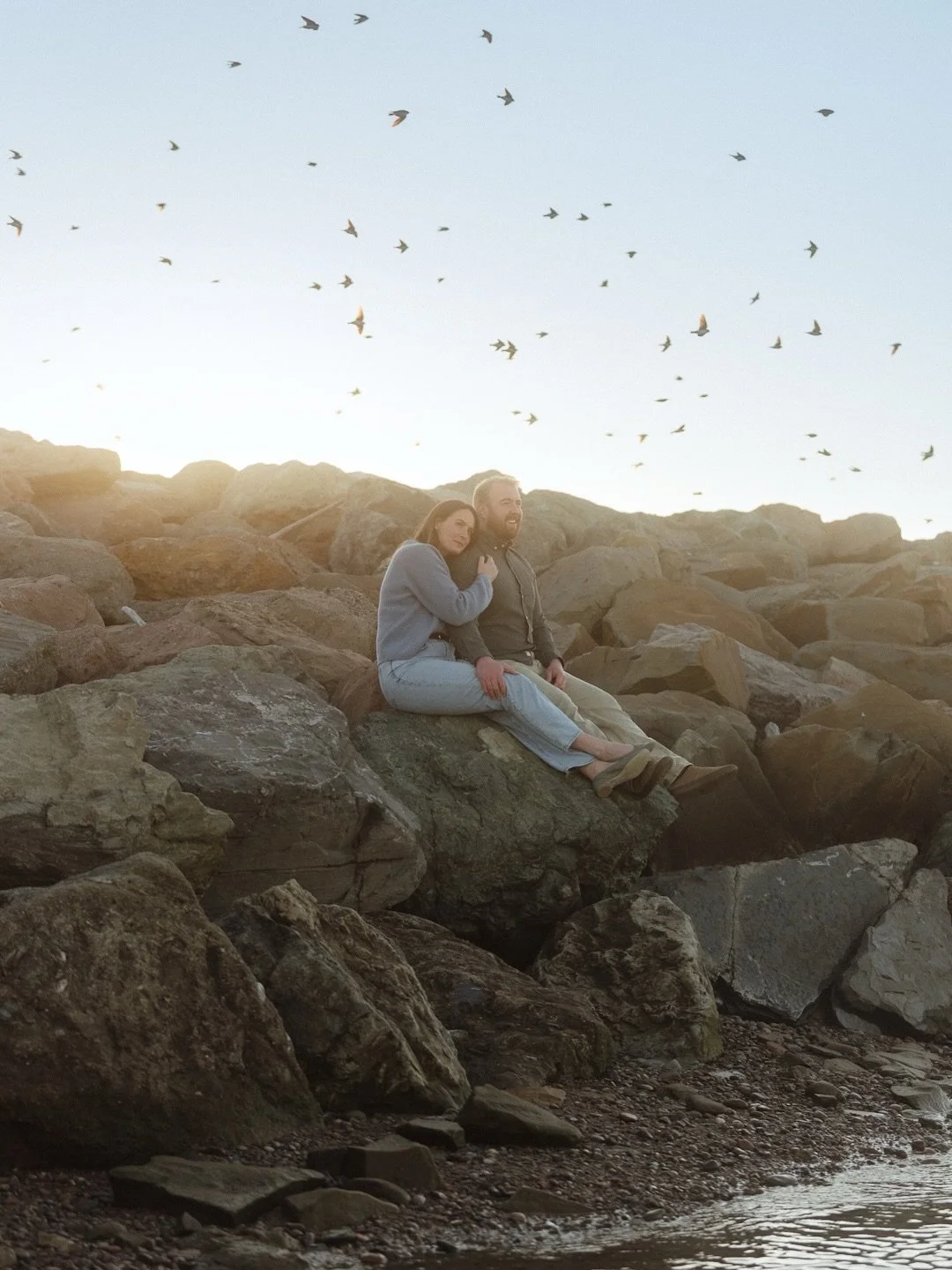 // sunset with l + e at the best beach you&rsquo;ve never heard of

one thing about being a photographer is that it&rsquo;s never actually just being a photographer. on any given day, photographer might also be code for style consultant, amateur mete