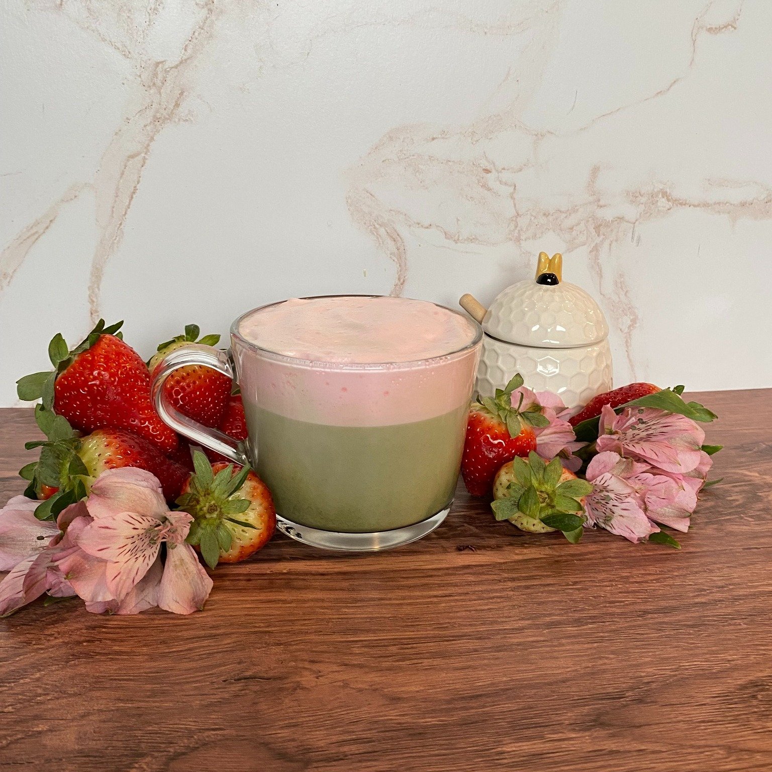 Hello, Strawberry Fields Matcha 😍
Introducing our Spring matcha latte, sweetened with Honey and topped with Strawberry Cold Foam.
If you are looking for a seasonal delight, this one is for you!
We cannot wait for you to try it 🍓