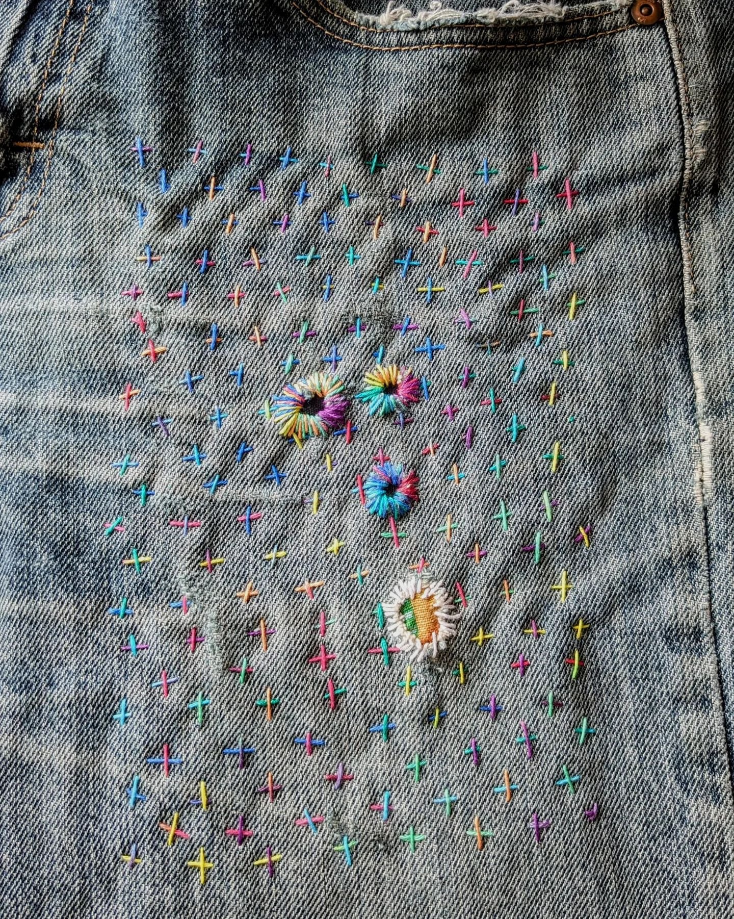 This week's @k3n.clothtales prompt was visible mending. My mending basket is overflowing so I worked on a pair of D's pants. The white thread is older repairs, the rainbow thread is new. 
.
.
.
#slowstitch #slowstitching #slowstichwithk3n #visiblemen