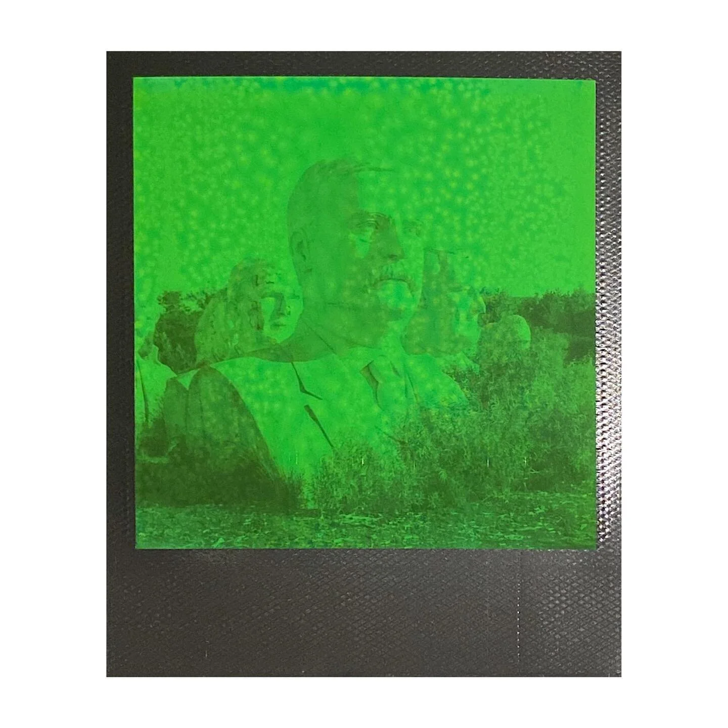 Ruins of presidents park. 
.
Today was impossibly sunny - had the exposure compensation cranked all the way down and almost every shot still ended up over exposed. Was still fun to toy around with though! 
.
#duochrome #polaroid #polaroidduochrome #g