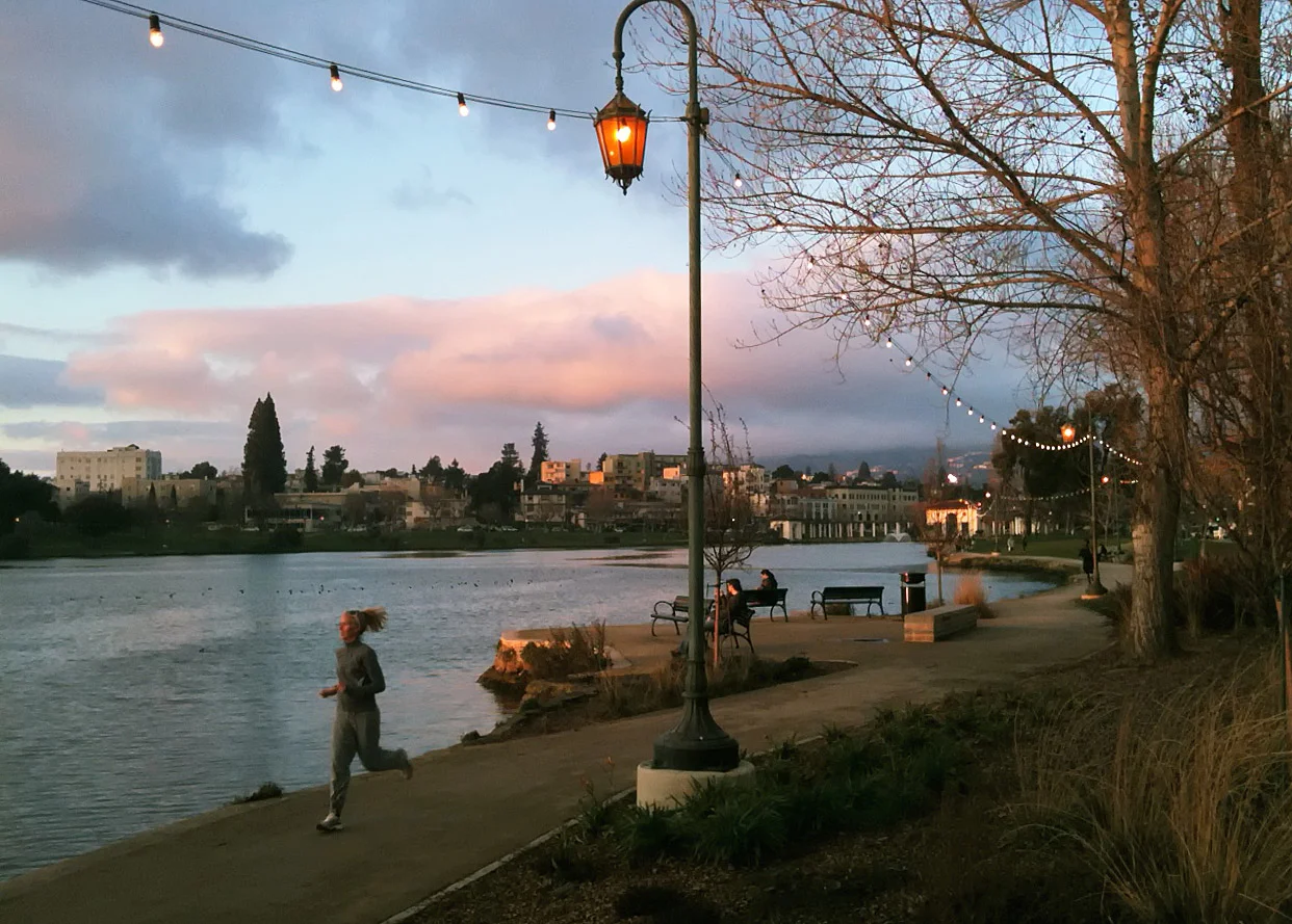 A RUNNER’S DELIGHT – THE LAKE MERRITT LAPS