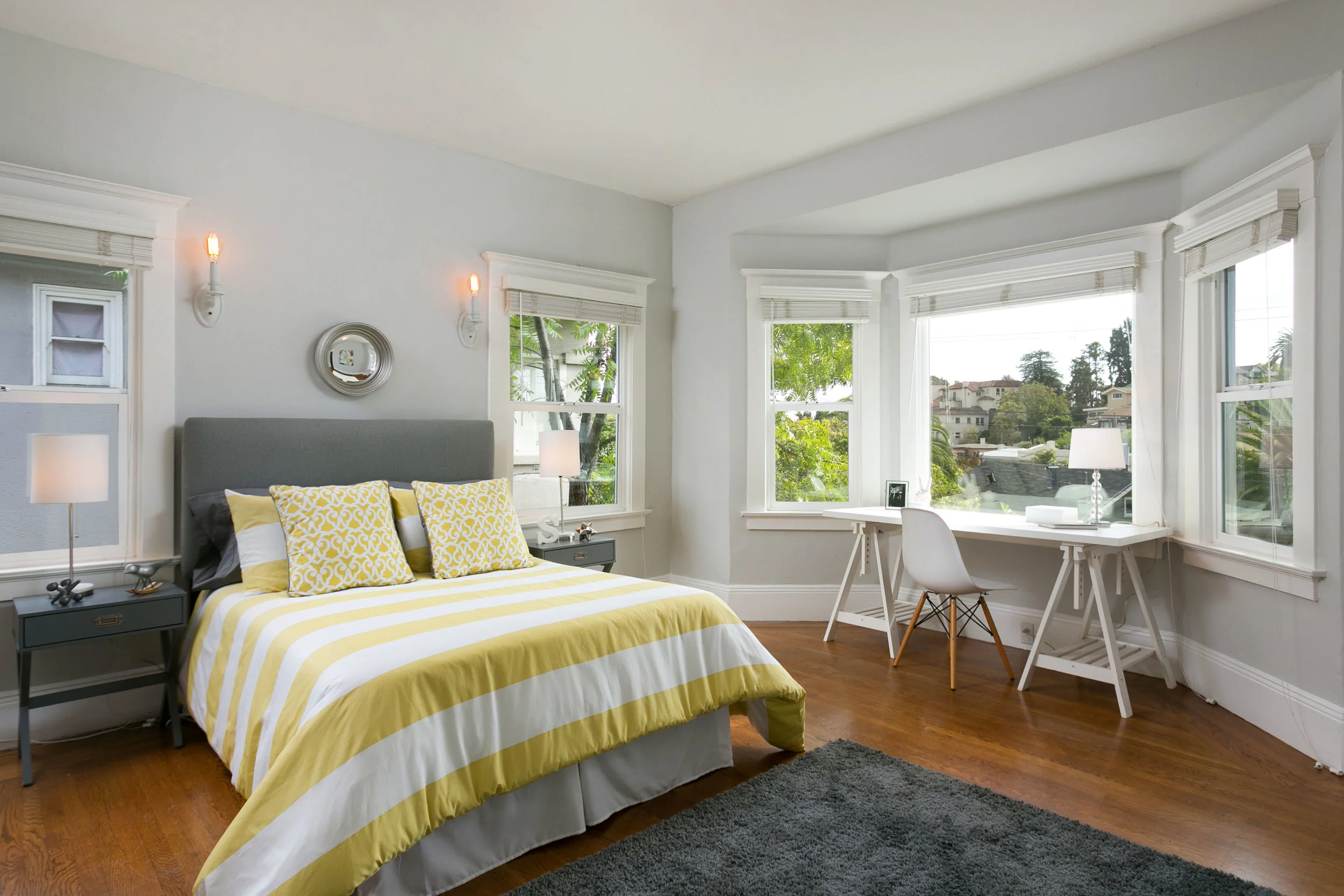 SUNNY-SIDE UP FRONT BEDROOM