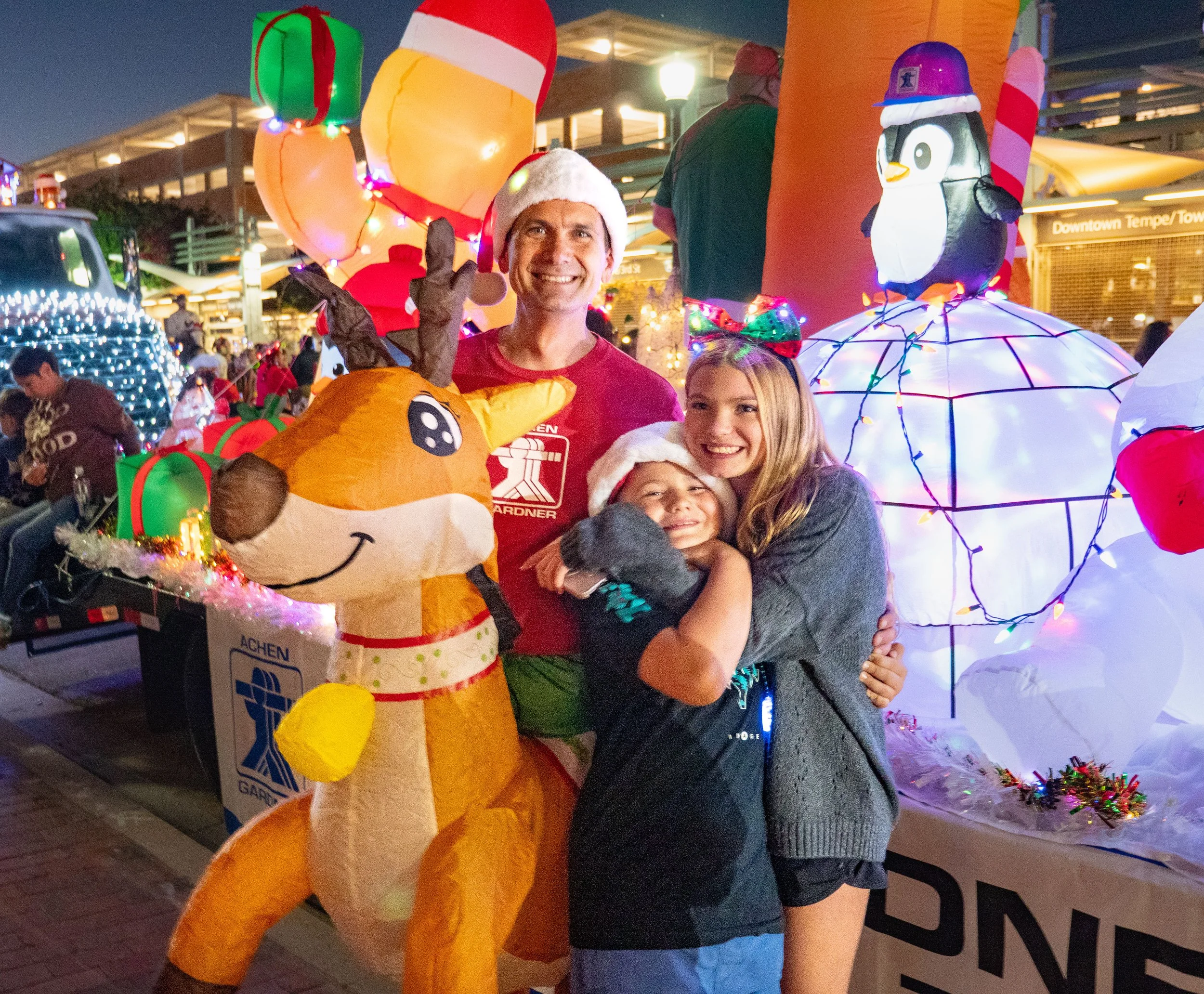 Tempe Fantasy of Lights Parade 2025 4 small.jpg