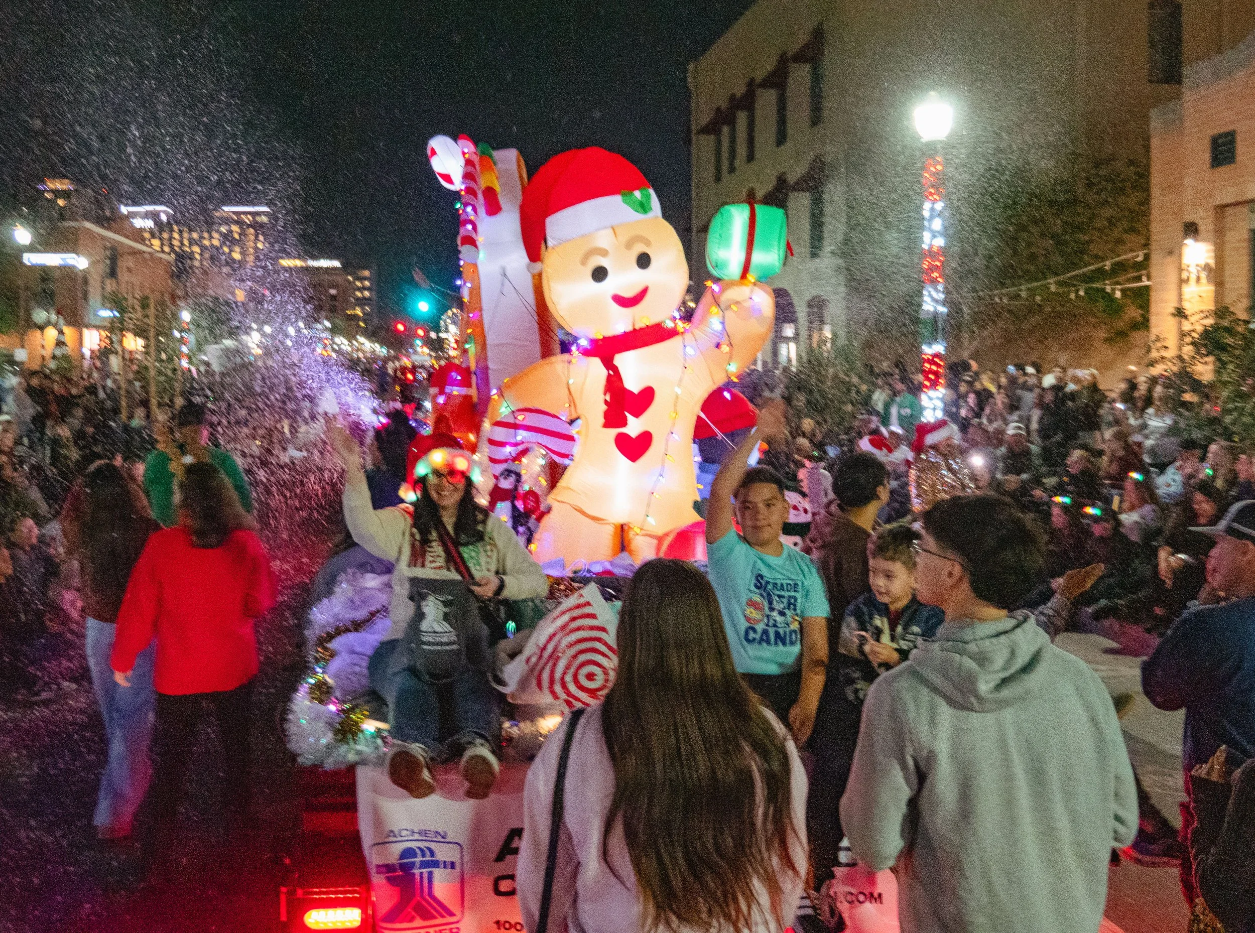 Tempe Fantasy of Lights Parade 2025 15 small.jpg