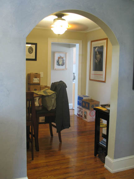 arch to dining room.JPG
