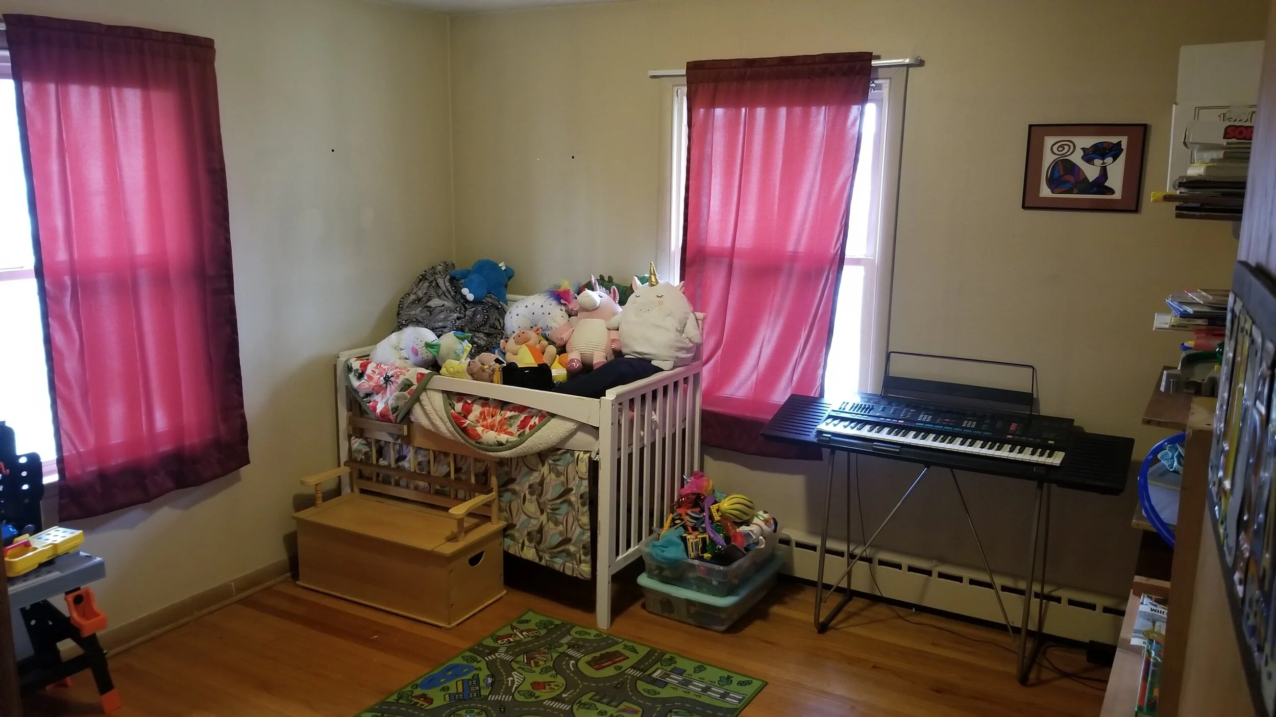 Larger bedroom 1.jpg