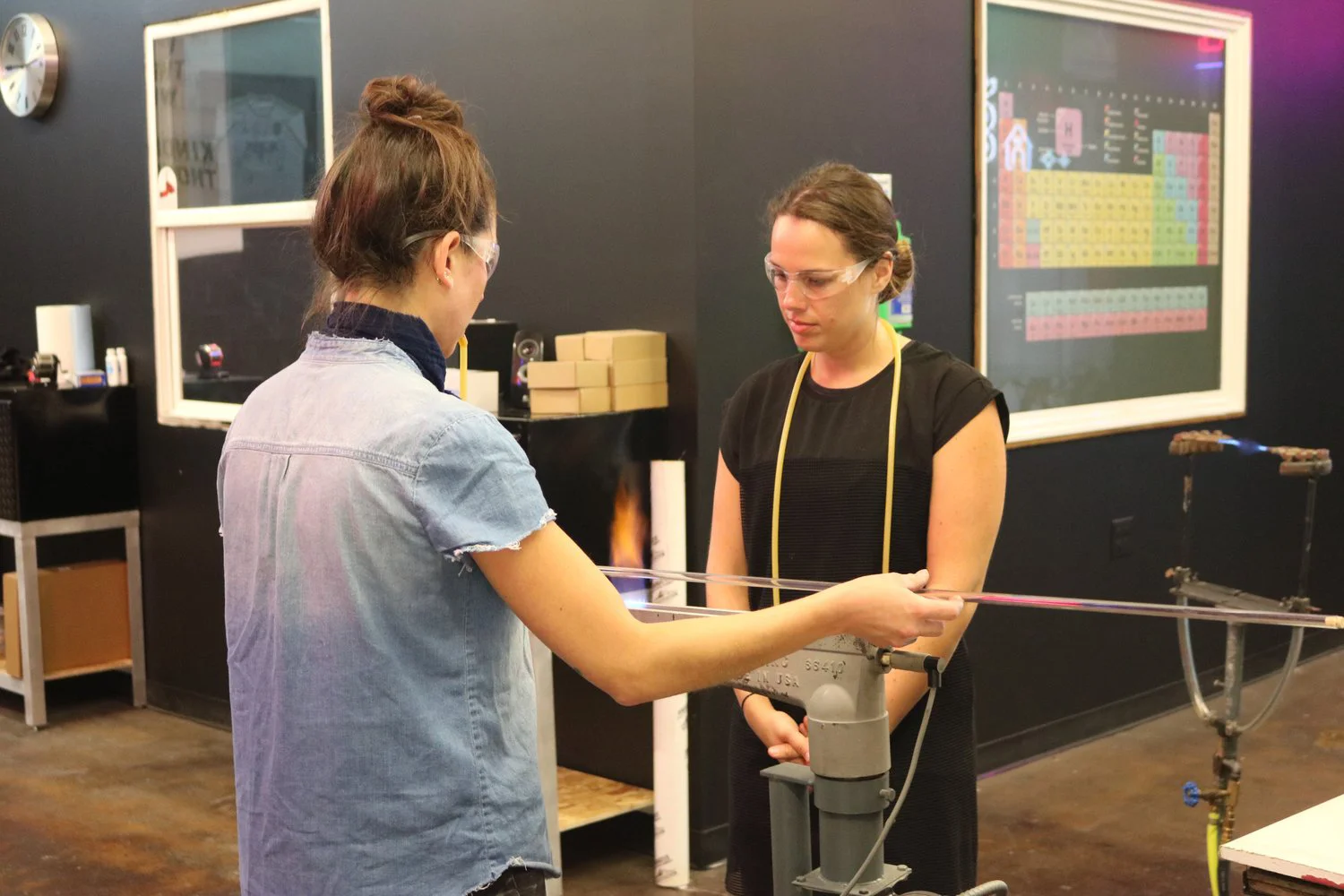 Visiting Artist Workshop: Kacie Lees. Image © 2018 Western Neon School of Art.