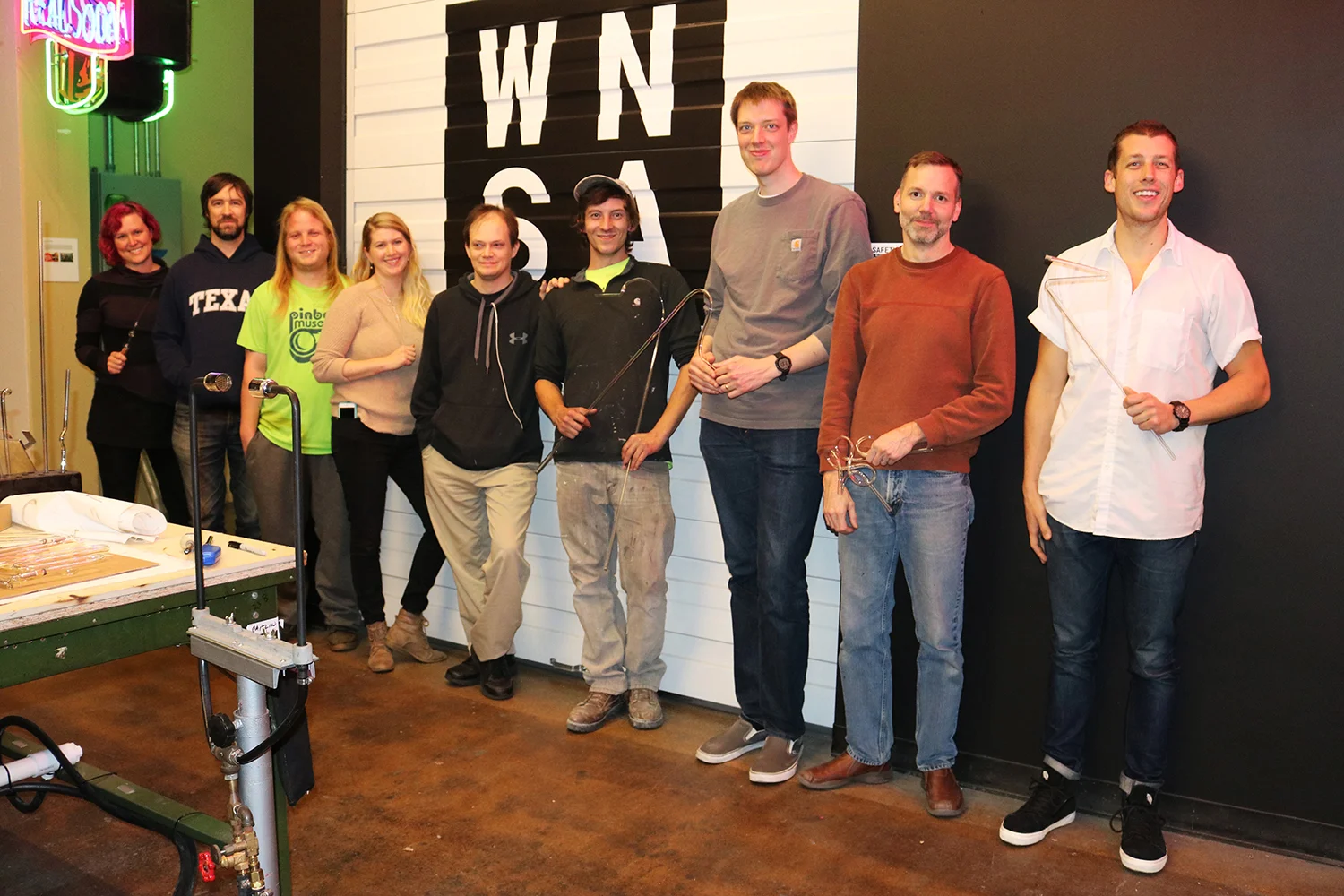 Tuesday Introduction class, Fall Quarter 2018. Image © 2018 Western Neon School of Art.