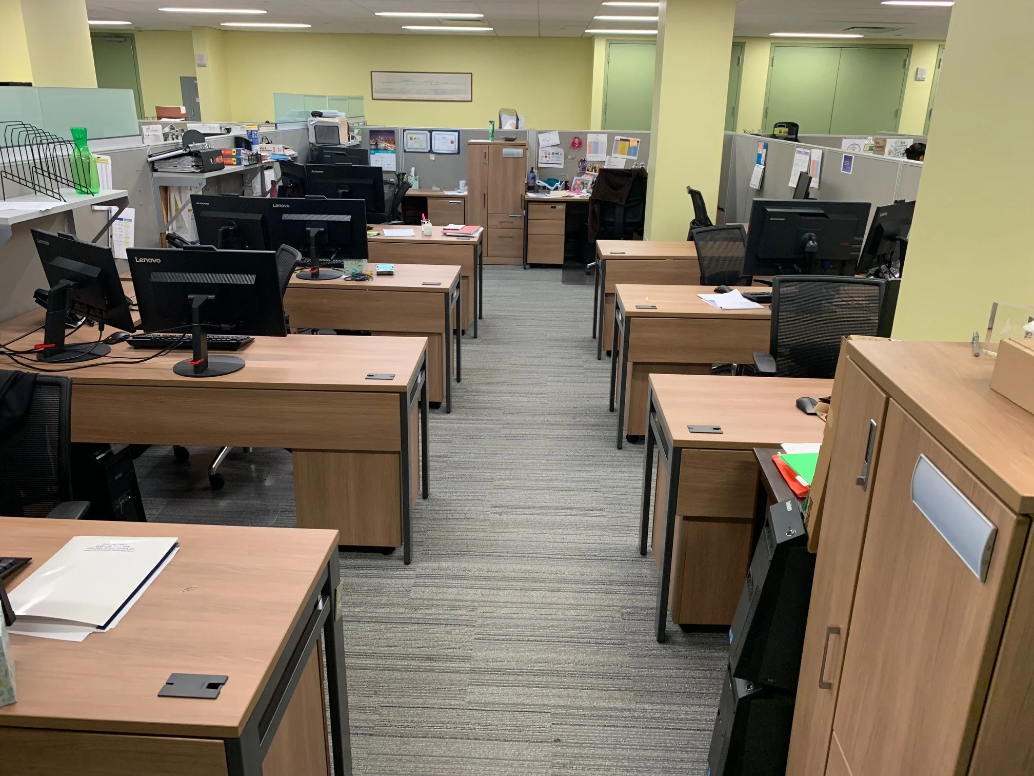 Workstations (middle area).jpg