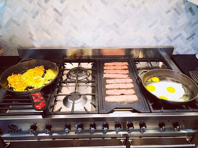 At first this Italian chef&rsquo;s stove annoyed me but I think I&rsquo;m getting the hang of it and liking it...Sunday brunch with organic turkey bacon cooked in tallow, the last of the eggs from our MN chickens, and organic potato hashbrowns, and t