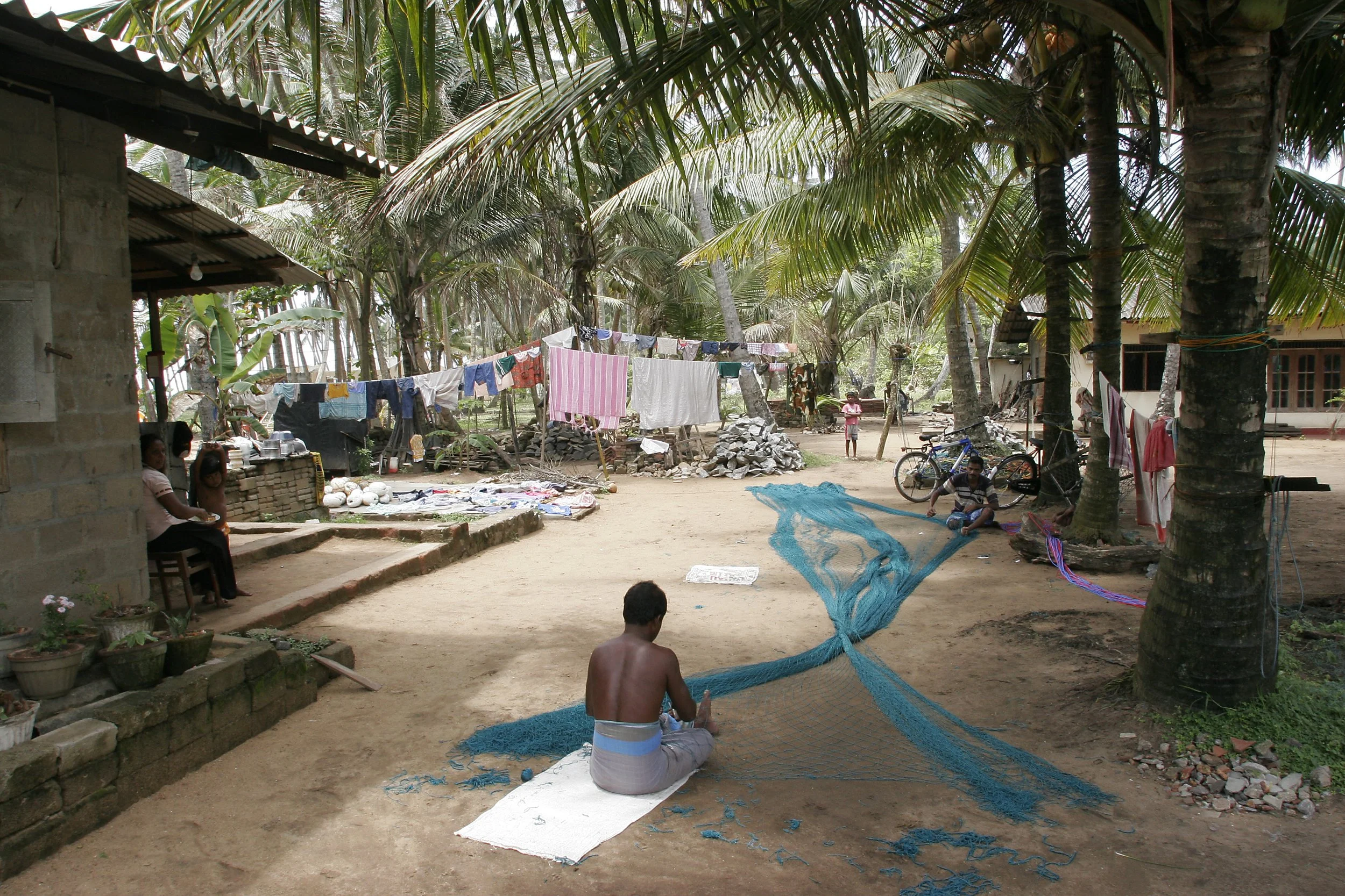 Fishingnet Repair 1.jpg