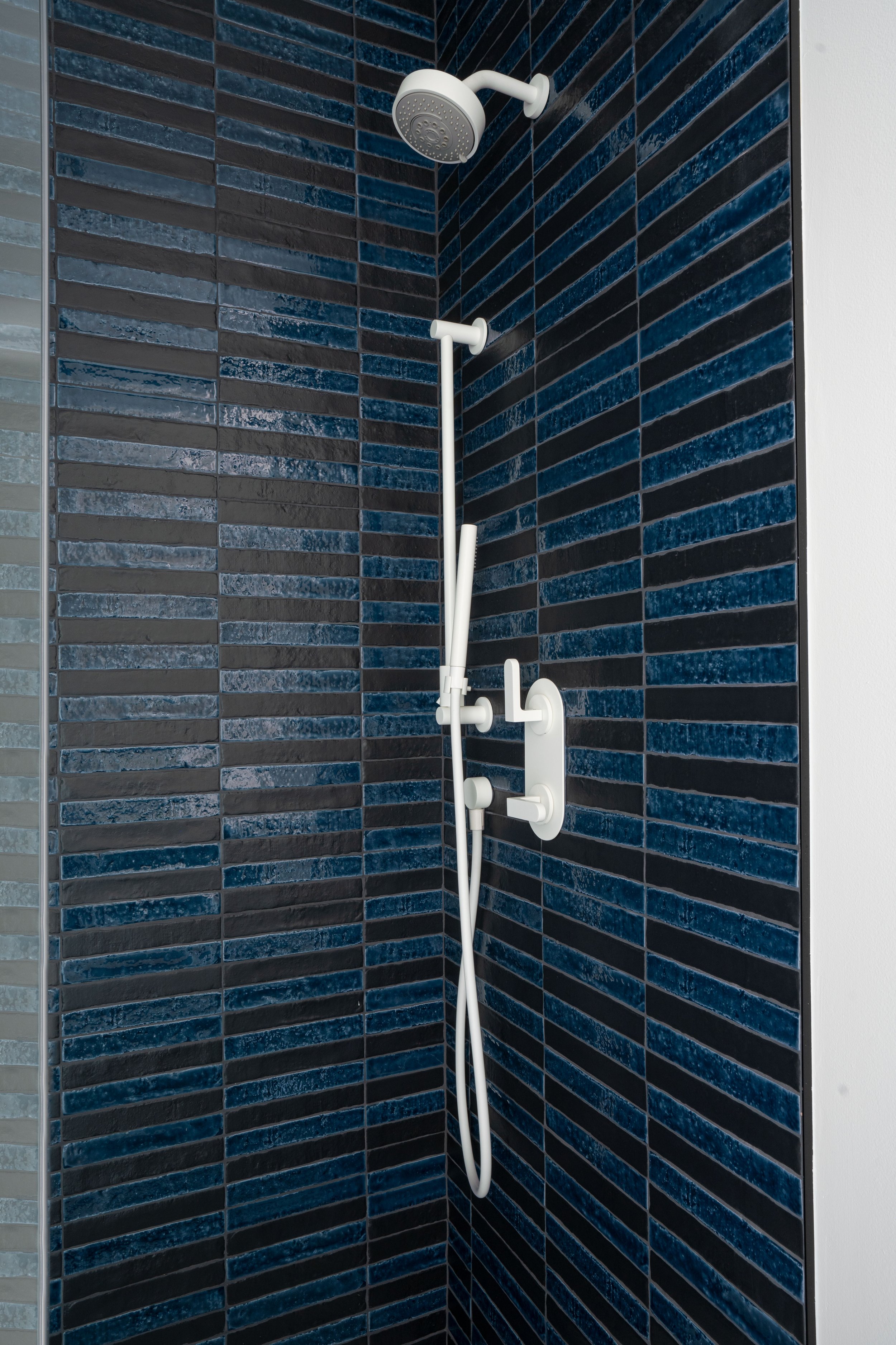 bathroom 2 (4) (1).jpg
