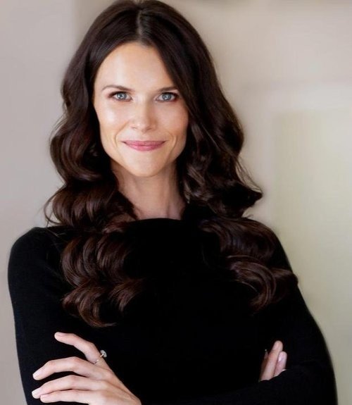 LESSONS FROM THE HEARTBREAK COACH: ‘BREAK-UPS CAN FEEL LIKE A DEATH’