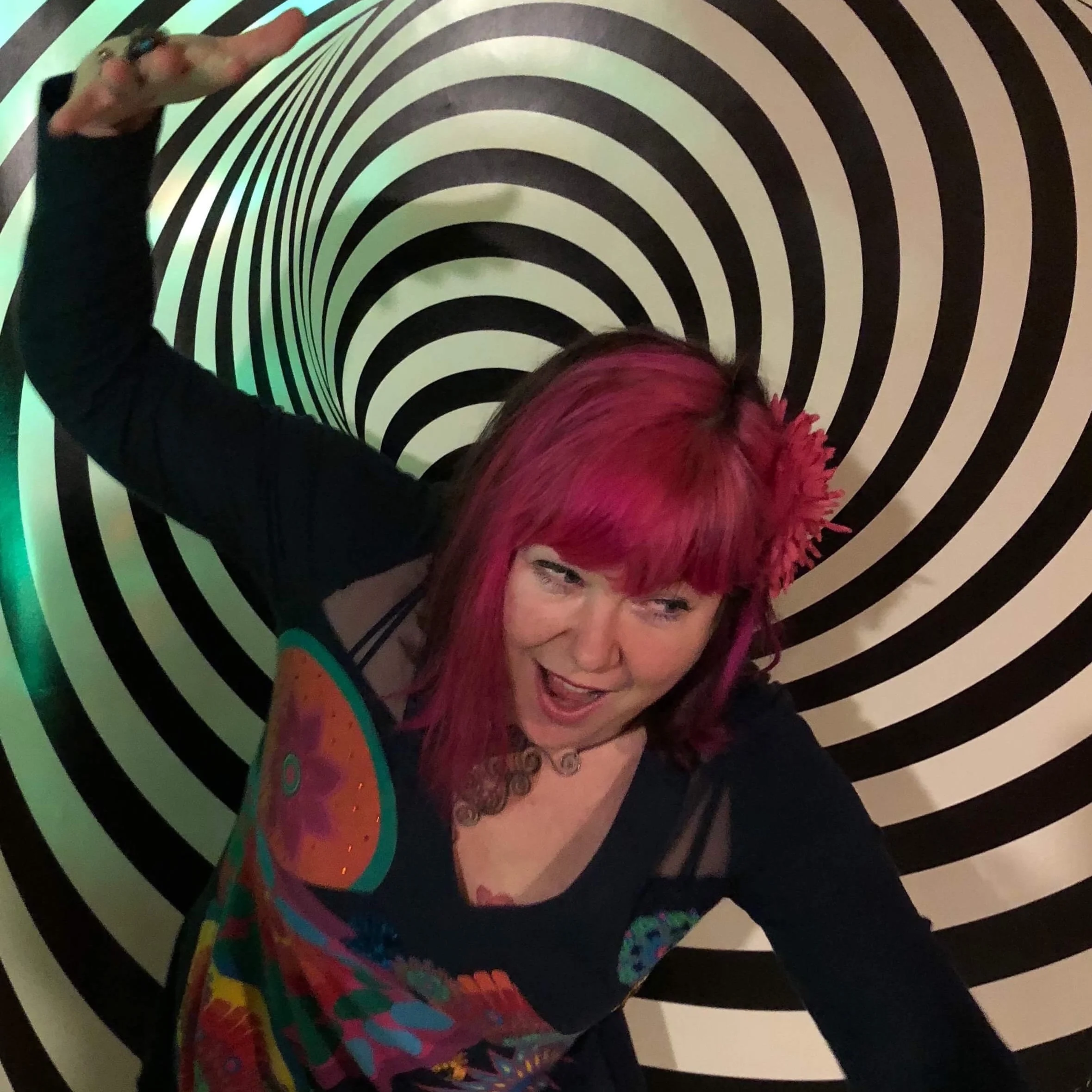 Sheri+falling+into+black+hole.jpg