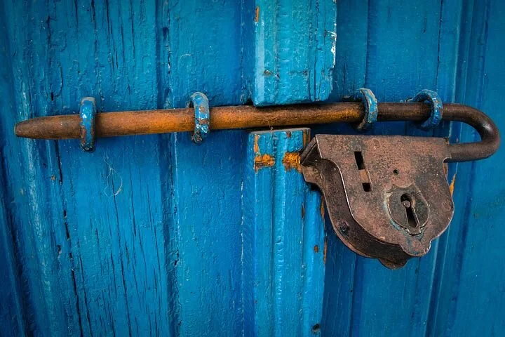 door-1587863__480.jpg