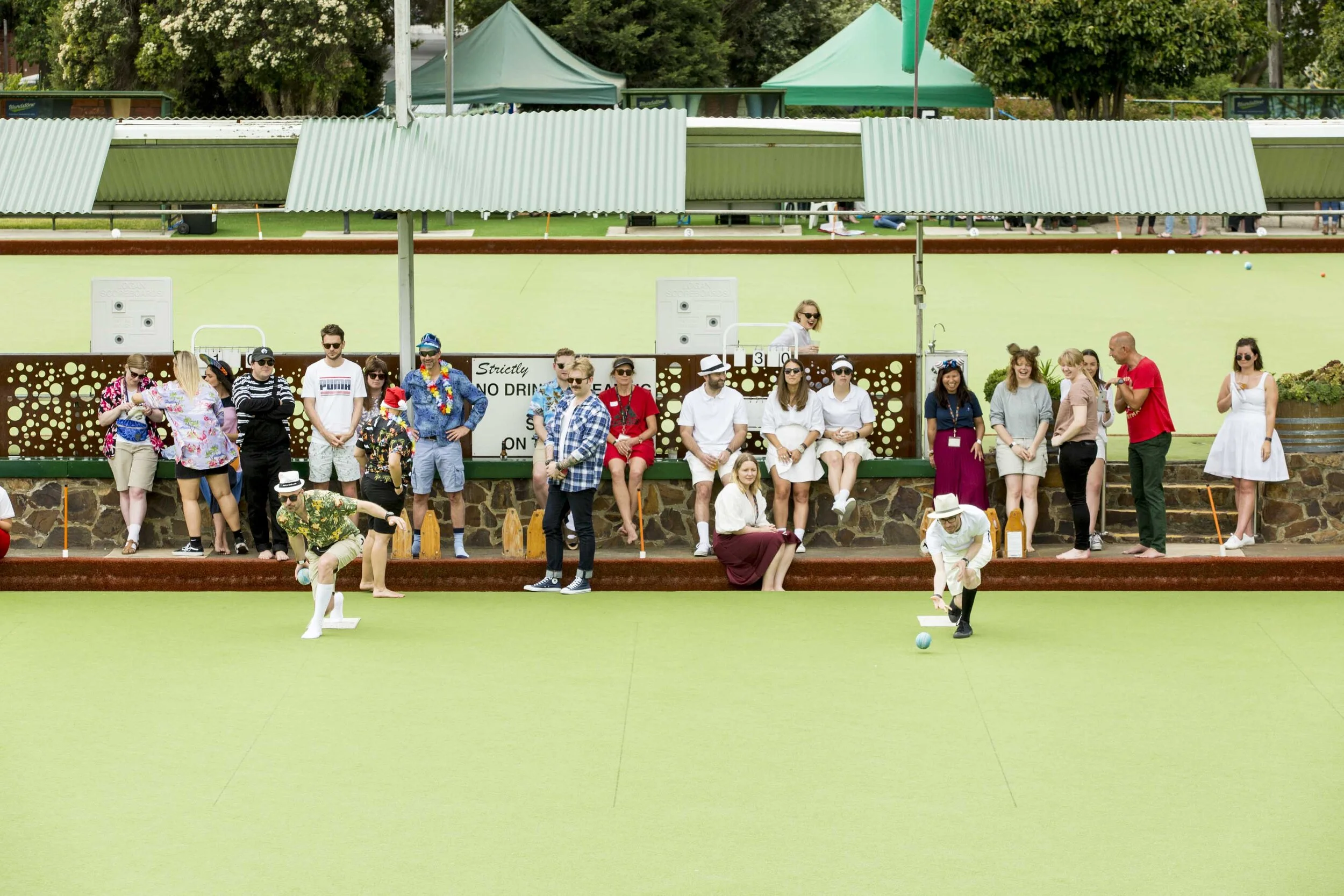 Arriba 33+ imagen barefoot bowls club Abzlocal.mx