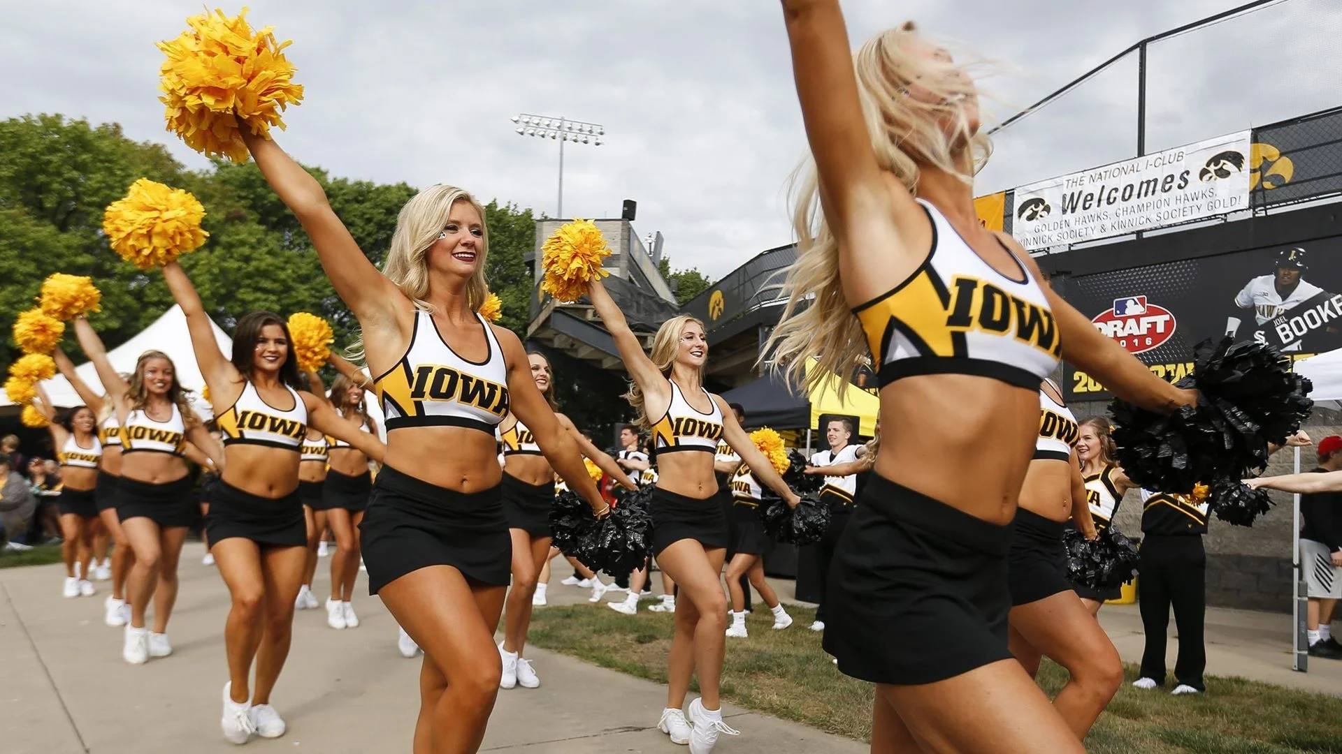 FB_vs_WYOMING_09022017_57.jpg