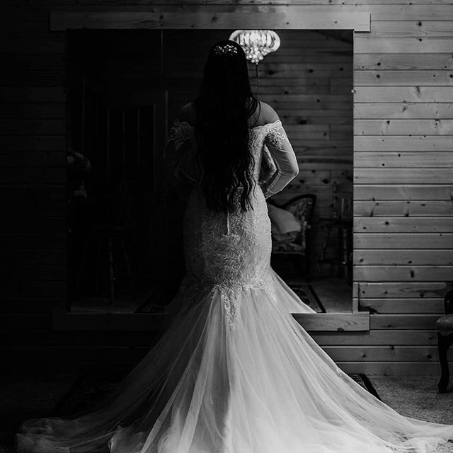 Been a little absent from this account  for while, but Im hoping to start picking my camera up more and go back to my creative roots!  Ive been going through past photos and reminiscing and I really miss it!

While I am not photographing people right