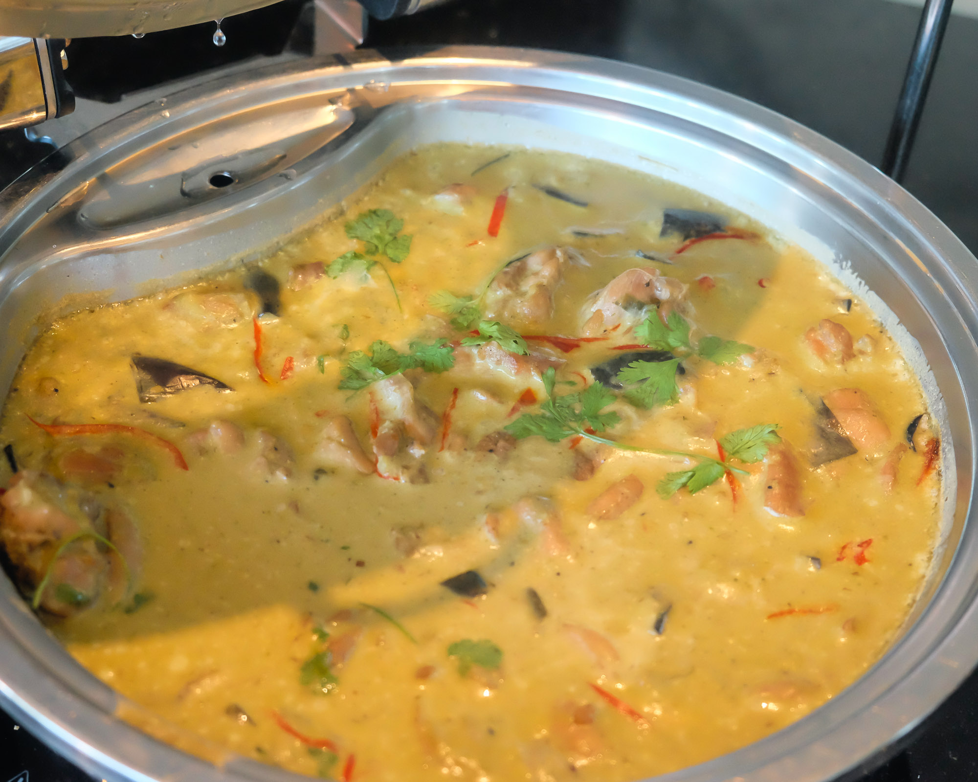 thai green chicken curry.jpg