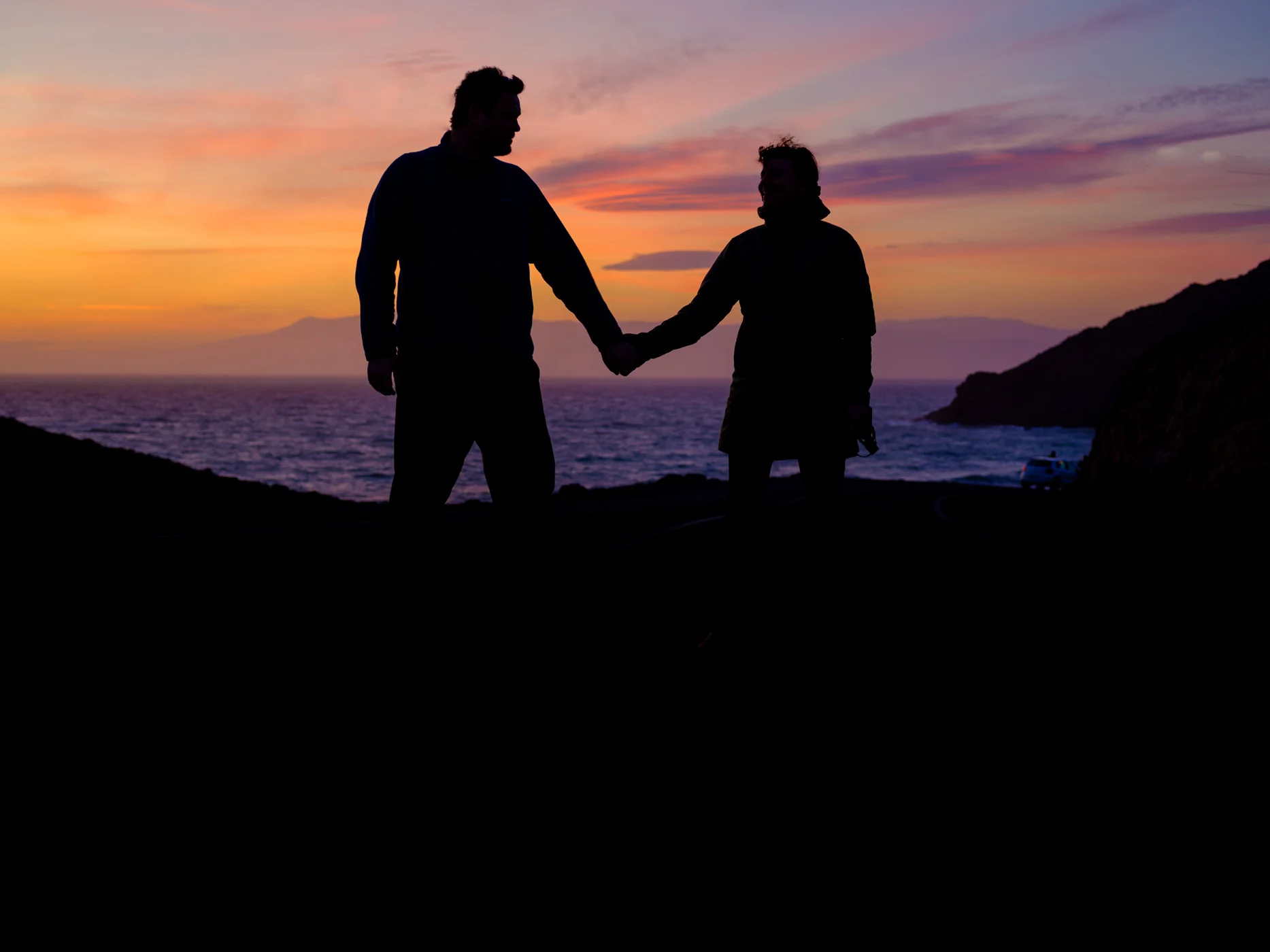 Fujifilm GFX50S with the GF63mm f/2.8 - iso 100 - 1/60 - f/4 It has become a bit of a family tradition to make a sunset selfie on every trip. The light was going very fast here, so with the camera on the tripod, I focused on Griet, hit the self timer, ran to my spot and got into a real model pose. 