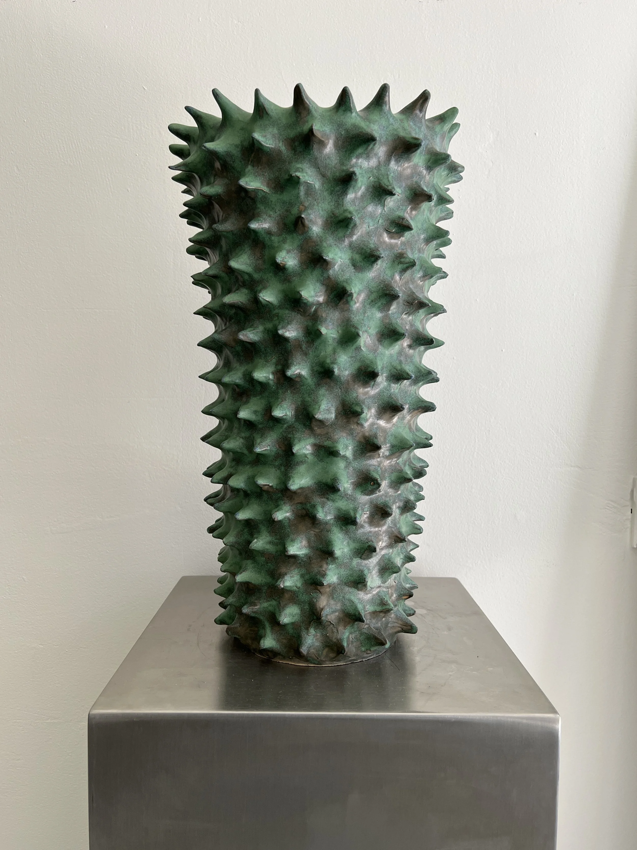 SPIKY VASE ANTIQUE GREEN