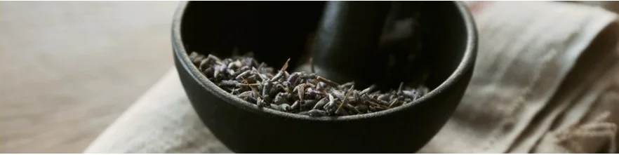 Refined fragrance created in Provence where the woody Lavender notes are magnified by the ambery scent of Incense.