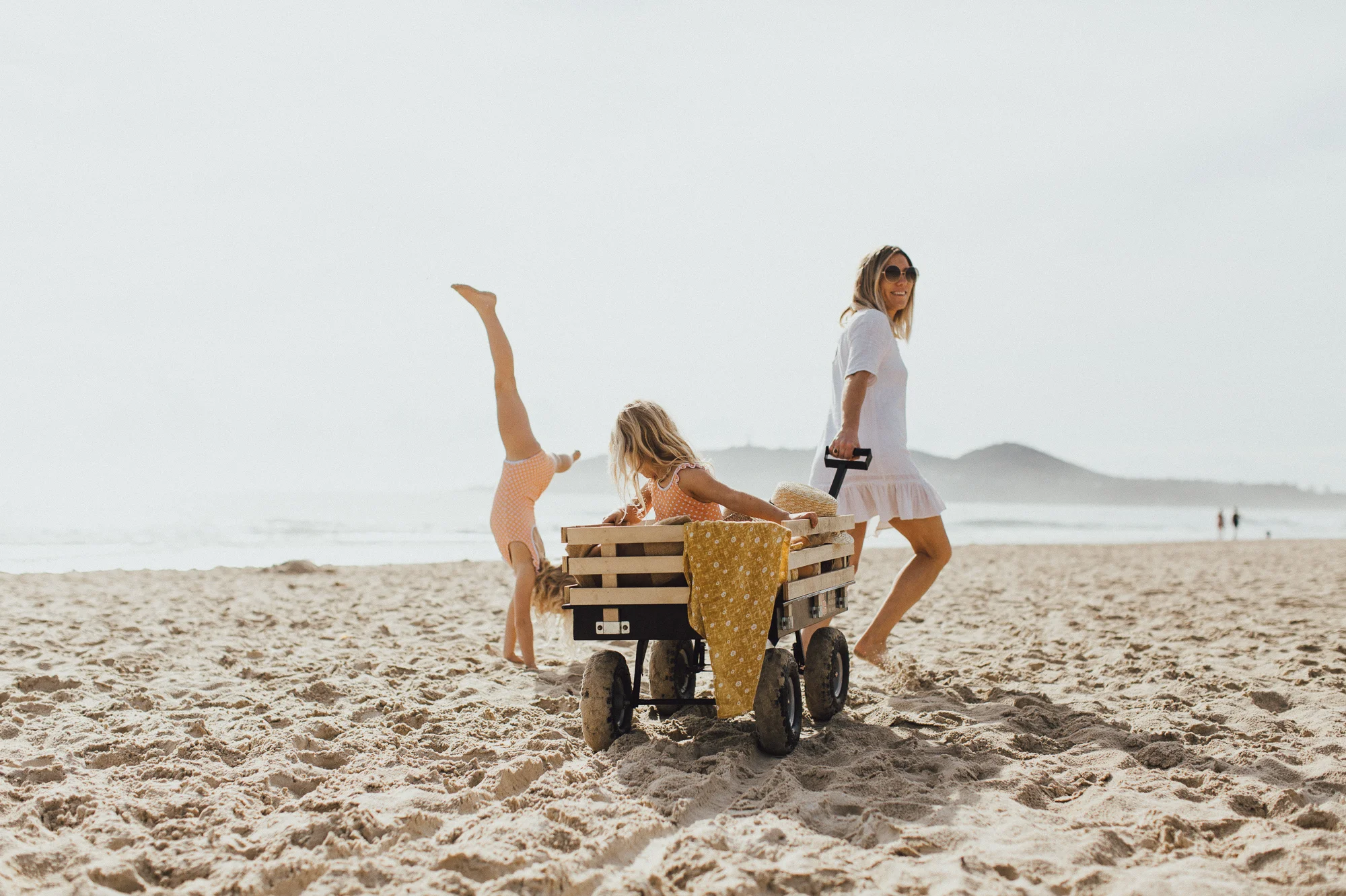 EmWagonBeachShoot_LowRes-28.jpg