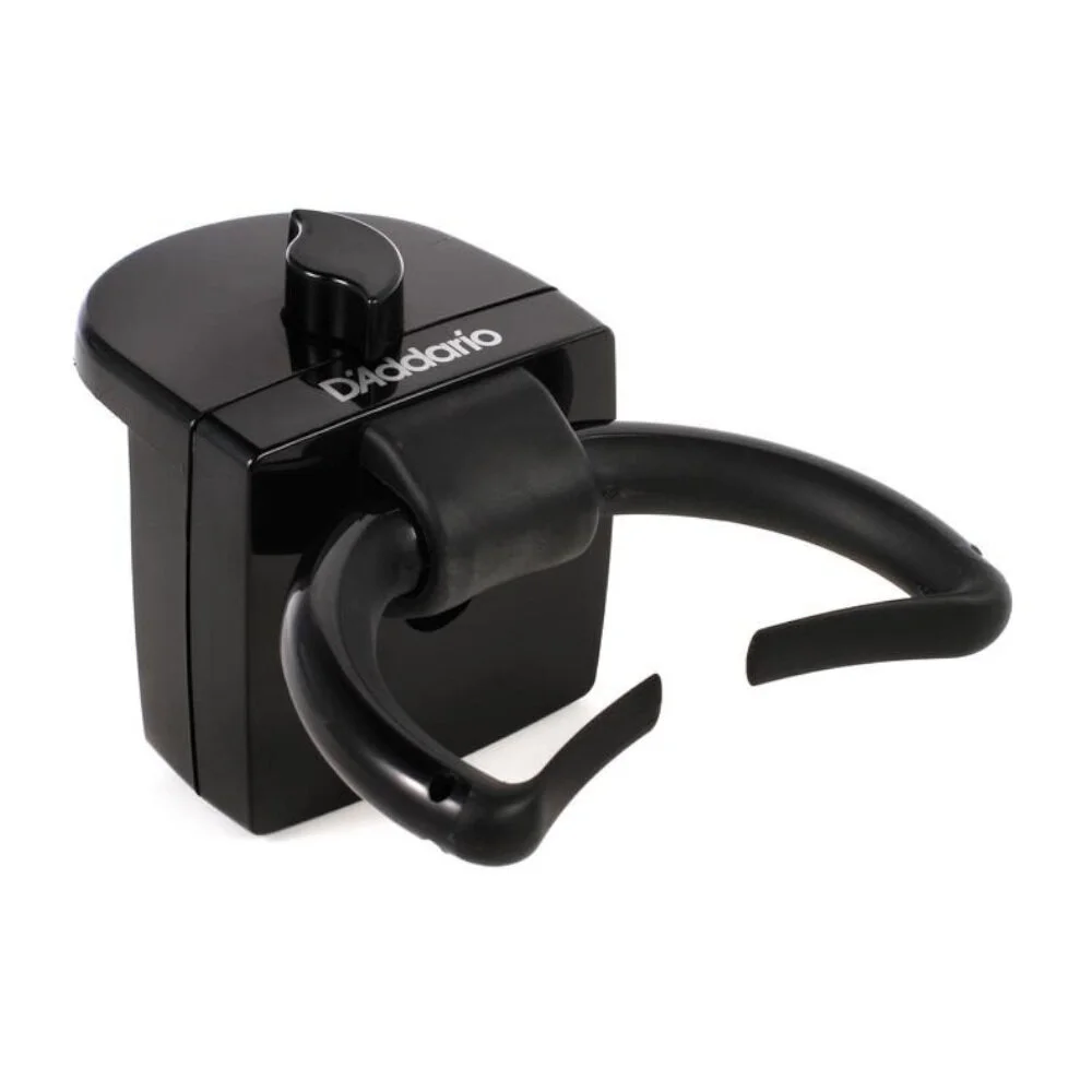 D'Addario-GuitarDock-done.jpg
