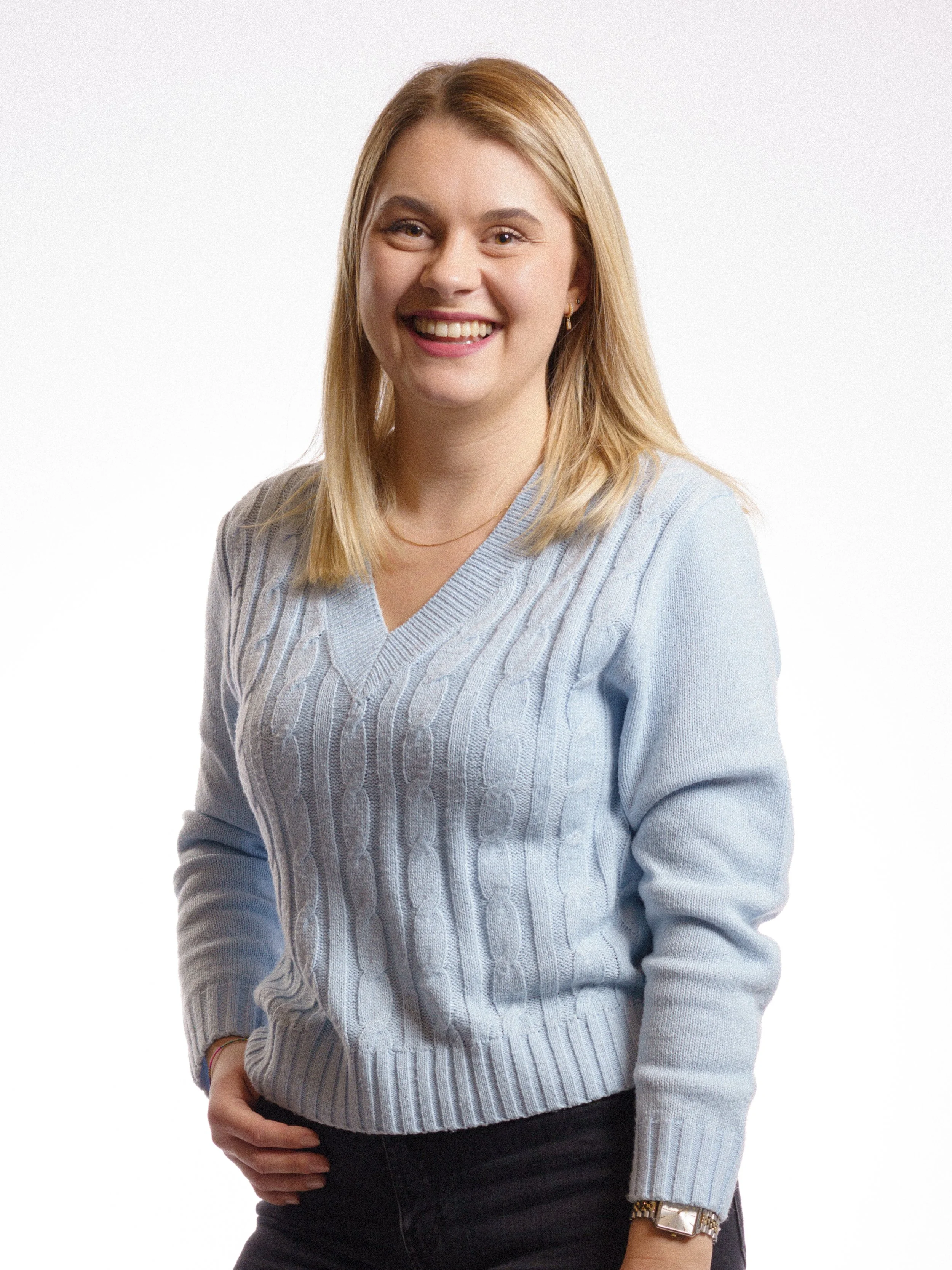 Mitarbeiterportrait, Frau mit selbstbewusster Haltung, Corporate Fotografie, Personal Branding
Einzelportraits, Firmenportraits für LinkedIn und Webseite