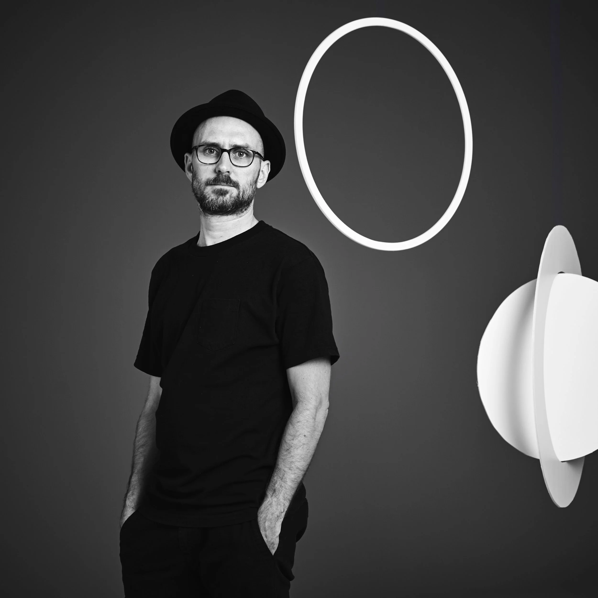 Christian Reger, Fotograf aus München für moderne Business- und Corporate Fotografie, Mitarbeiterfotos, Teamfotos, Werbefotografie, Firmenportraits und Events. Schauspielerportraits, Redaktionelle Fotografie, Recruiting Fotografie, Celebrity Fotos