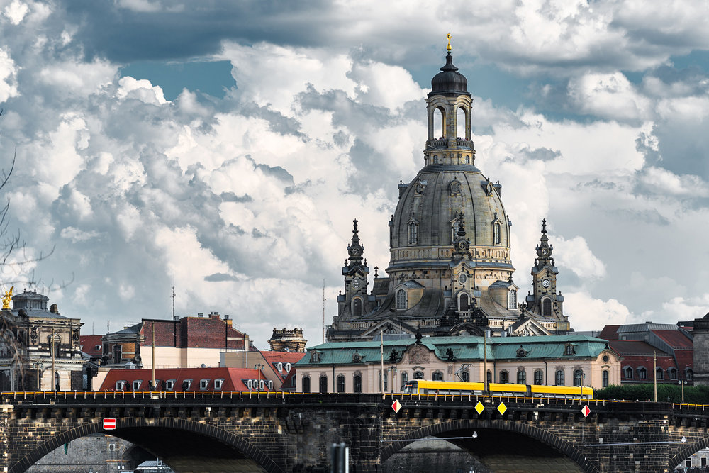 View of the oldtown of Dresden from the Königsufer