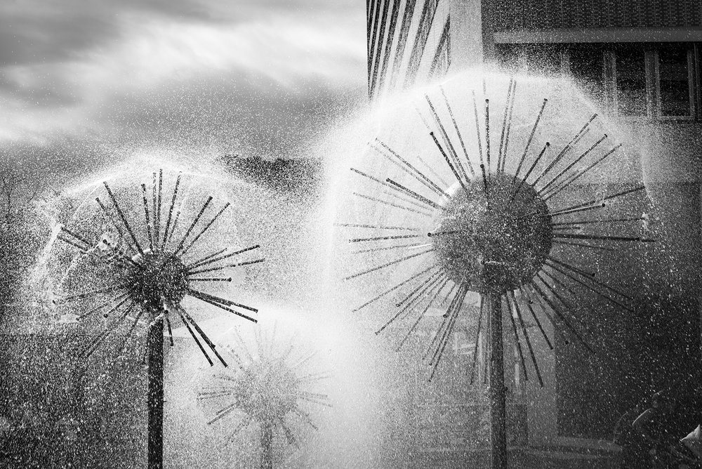 Pusteblumenbrunnen fountain in Prager strasse