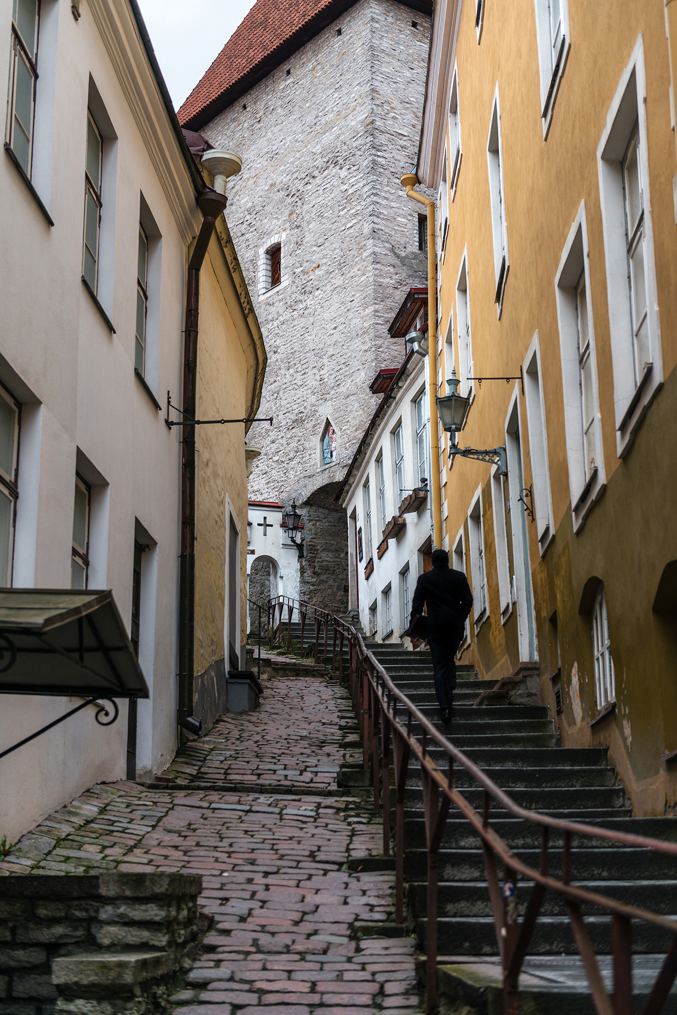 Narrow alleys leading to Toompea's Hill