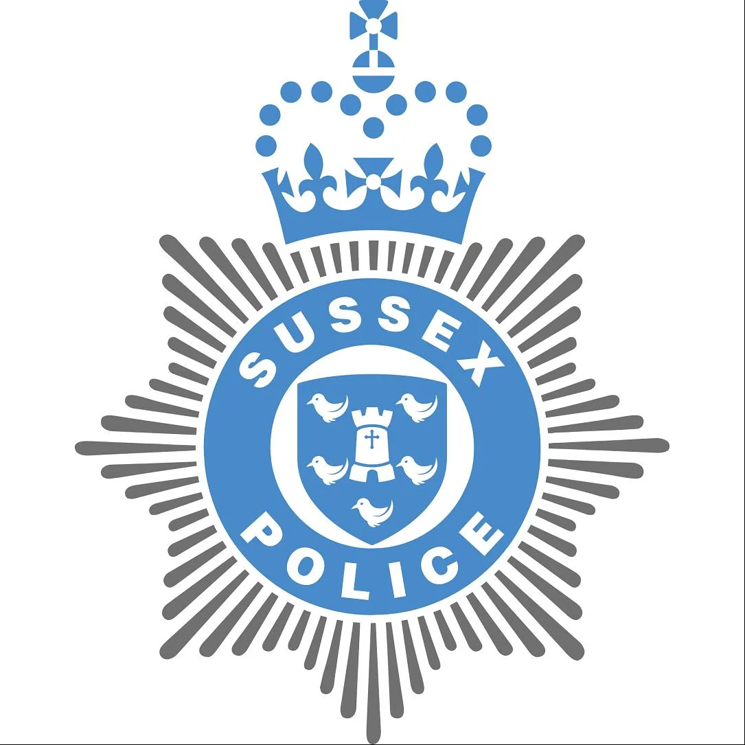 Teenage boy injured in street robbery