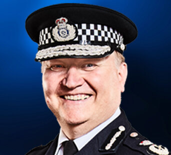 Chief Constable to retire