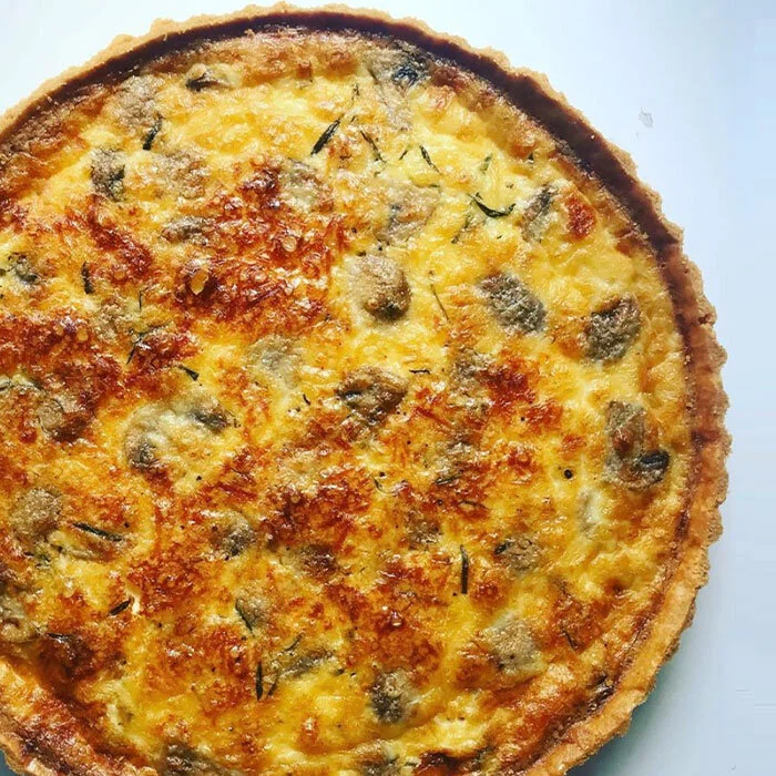MEDIUM AND LARGE QUICHES