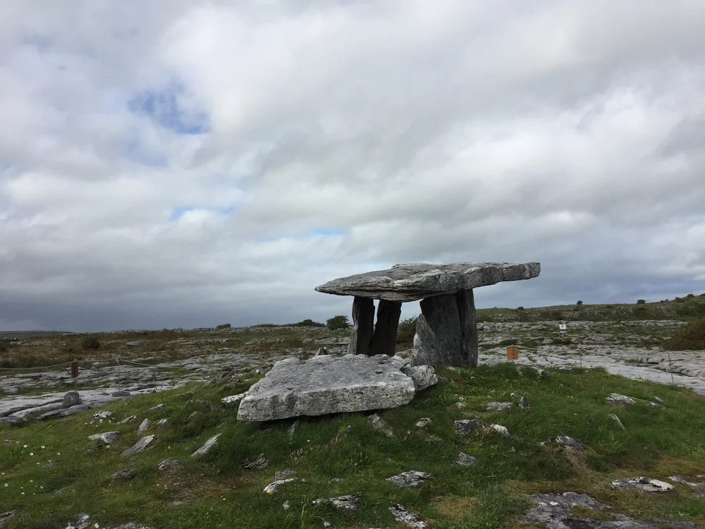Poulnabroune Dolmen