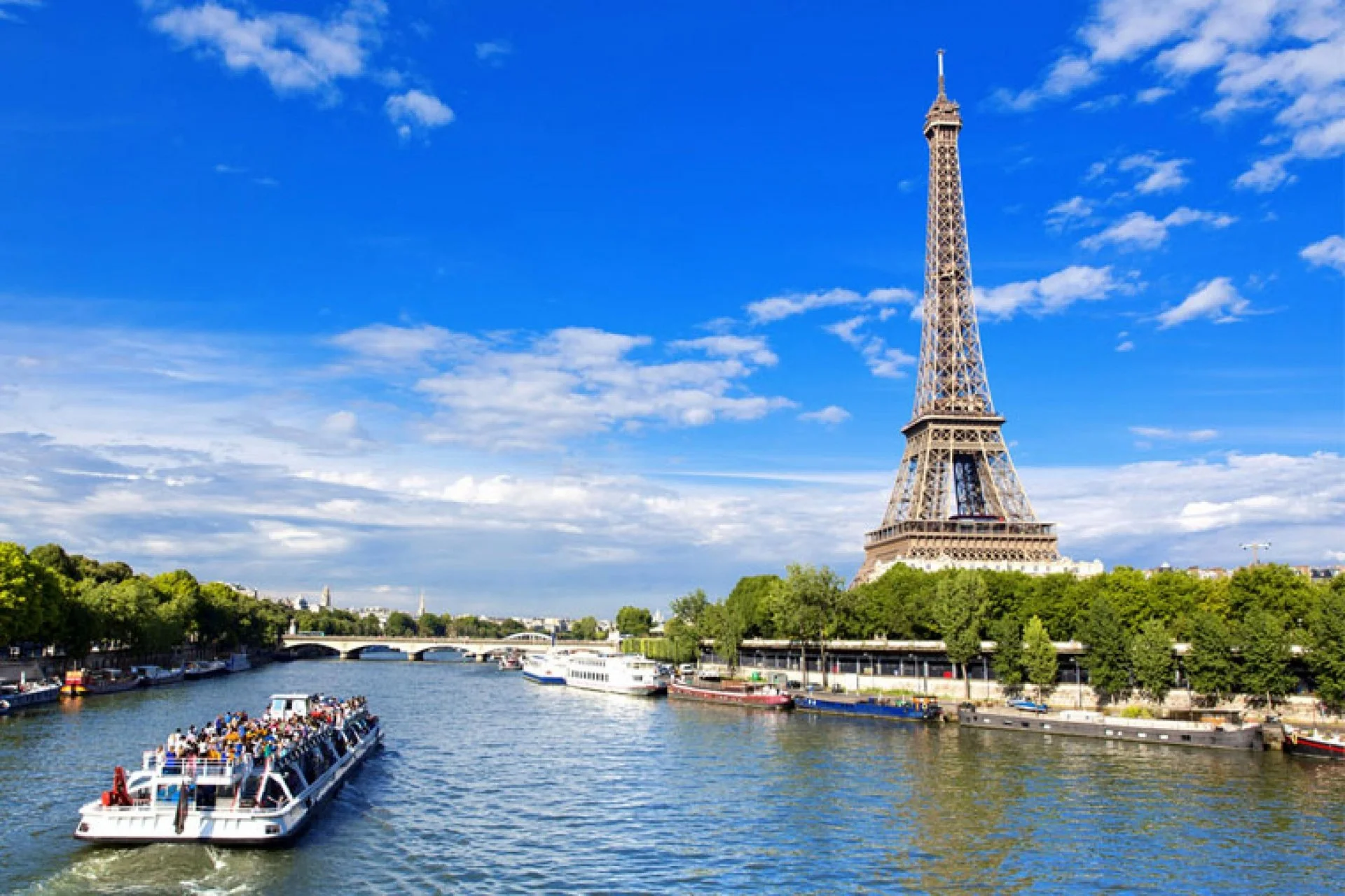 Emily in What Paris??