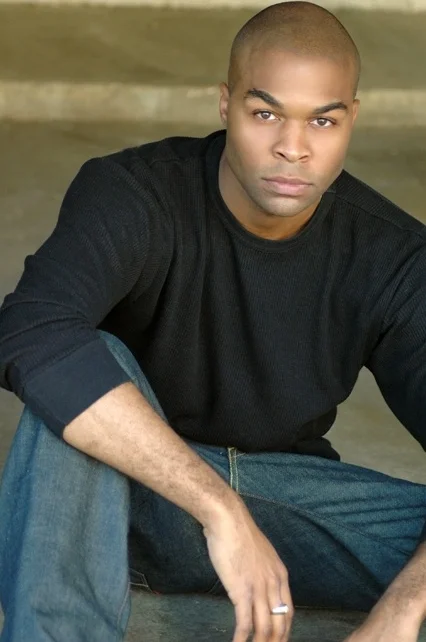 Ashley Sean Thomas '03