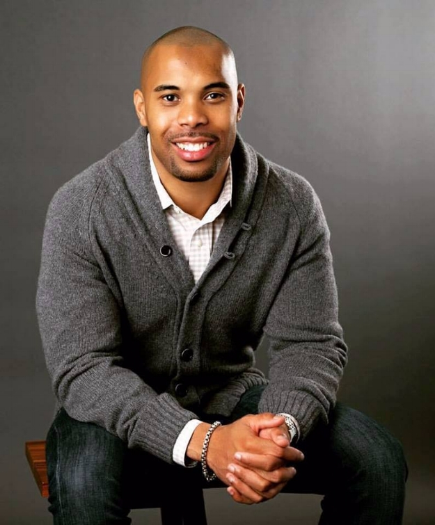 Elliott Robinson '06