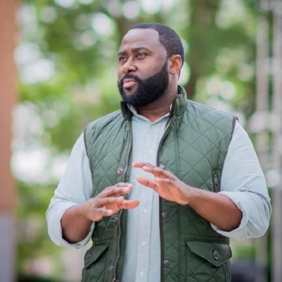 Andre Holmes, M.D. '02