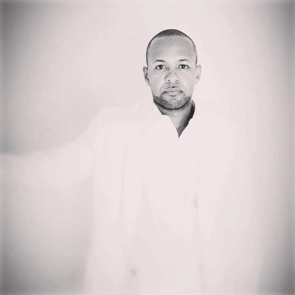 Costell Walton, III '05